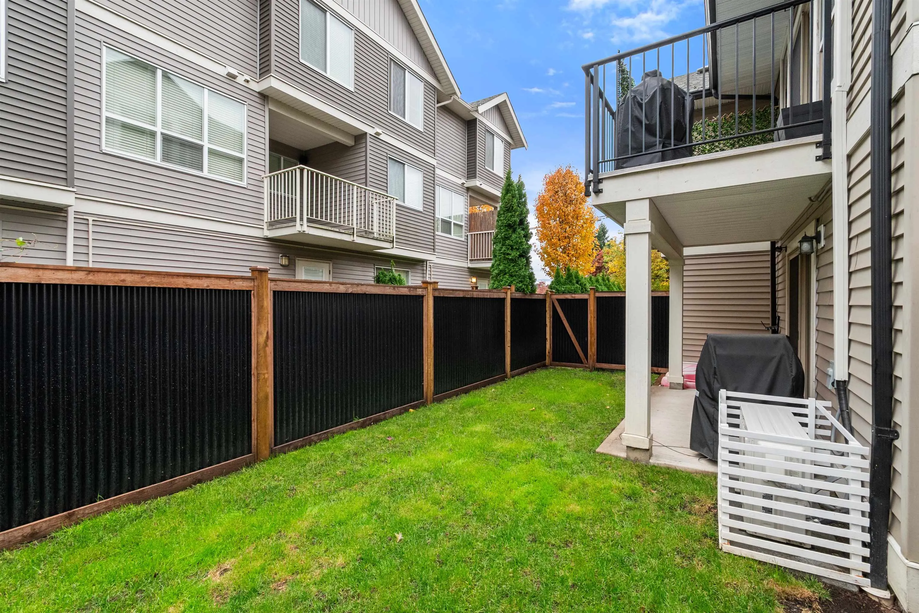 2 9280 Broadway Street