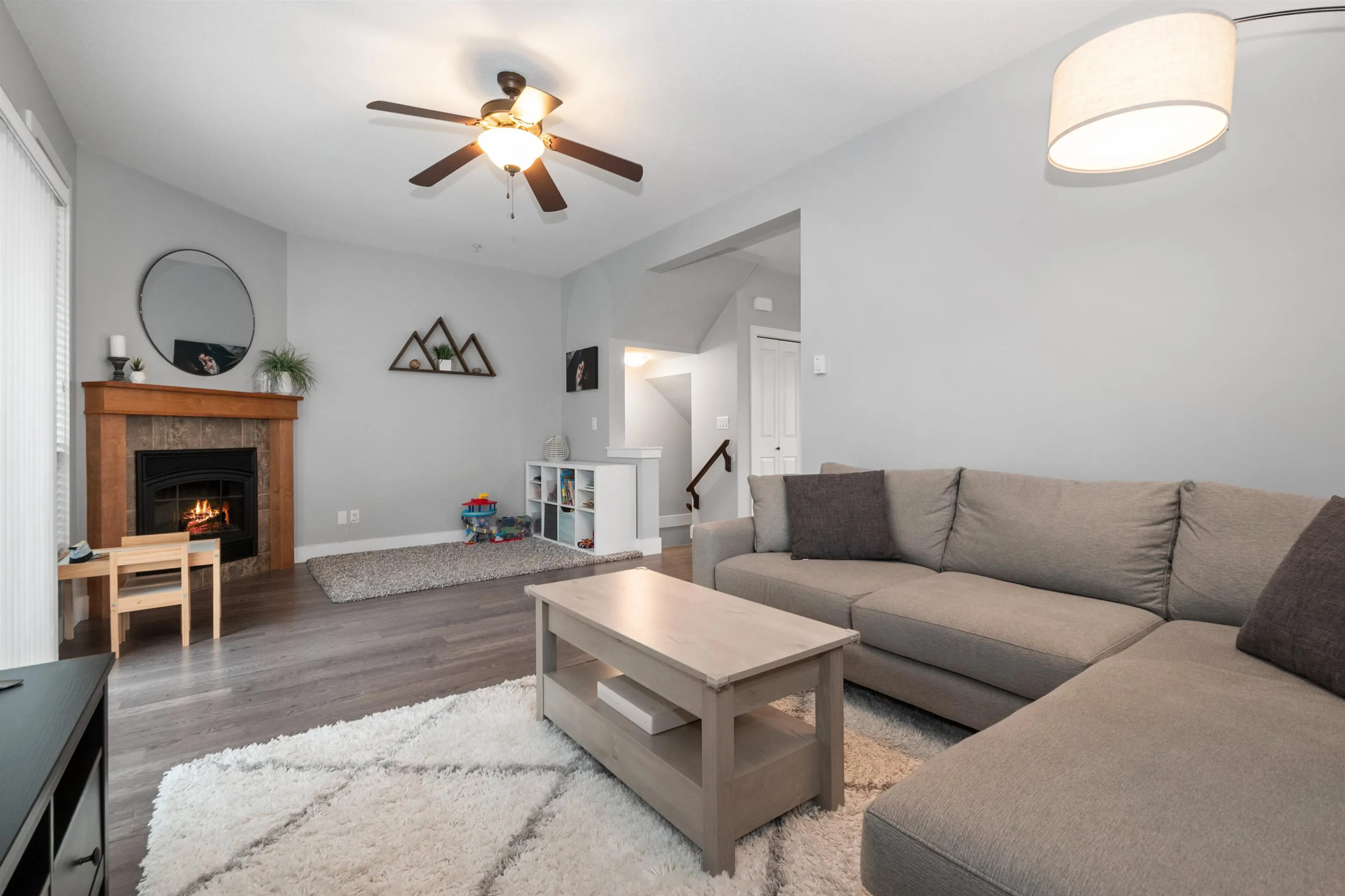 2 9280 Broadway Street