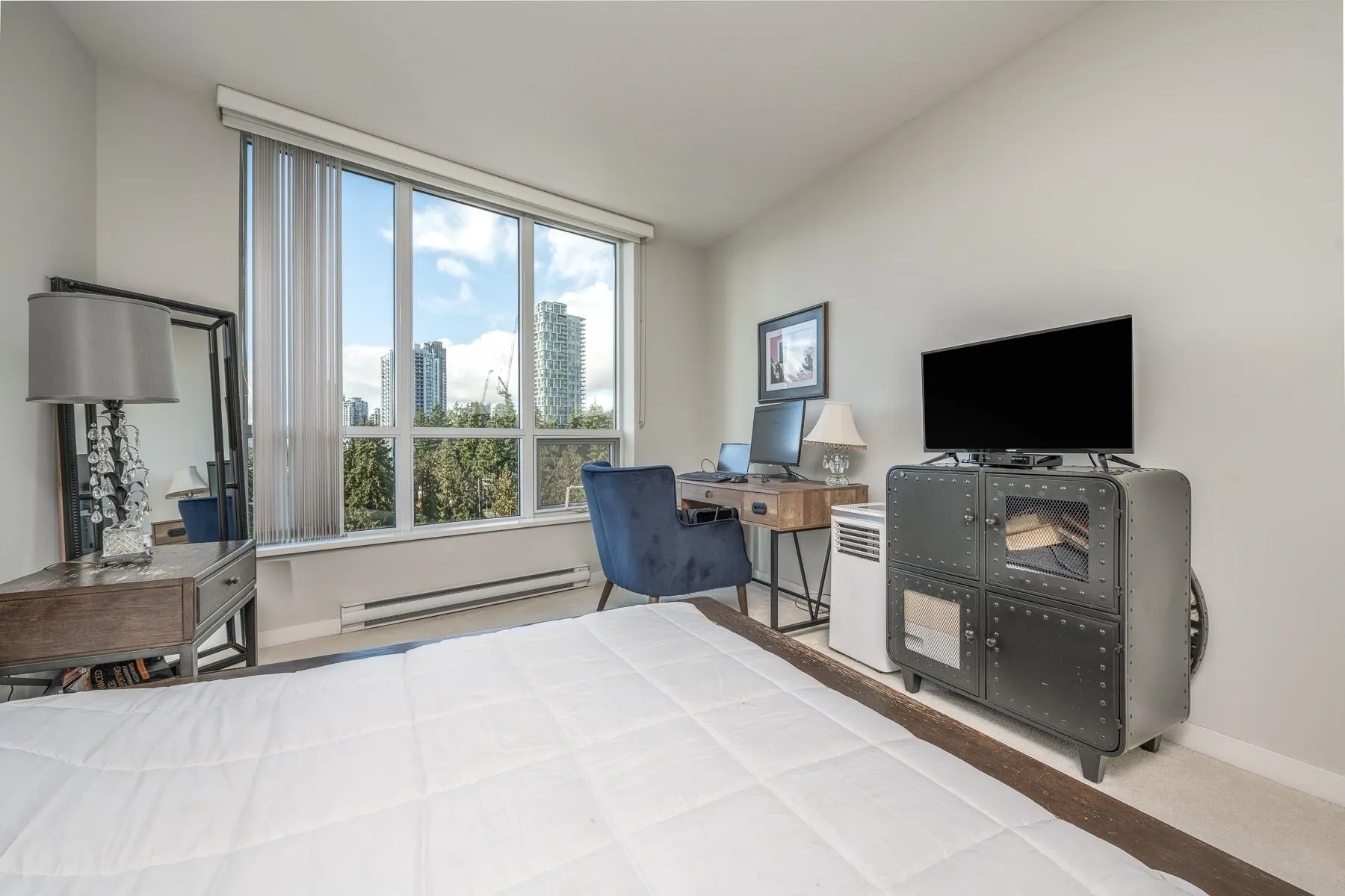 1508 3093 Windsor Gate