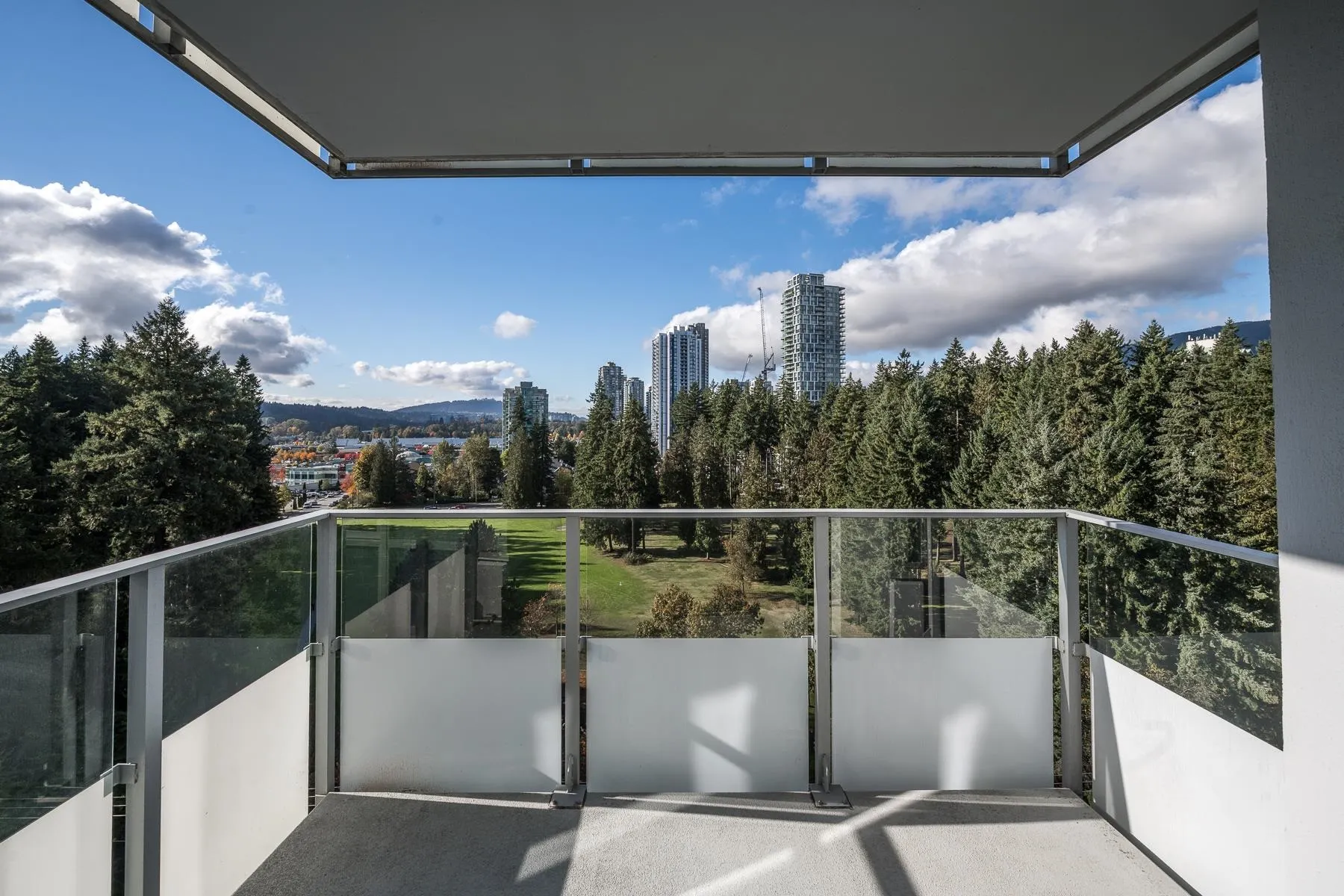 1508 3093 Windsor Gate