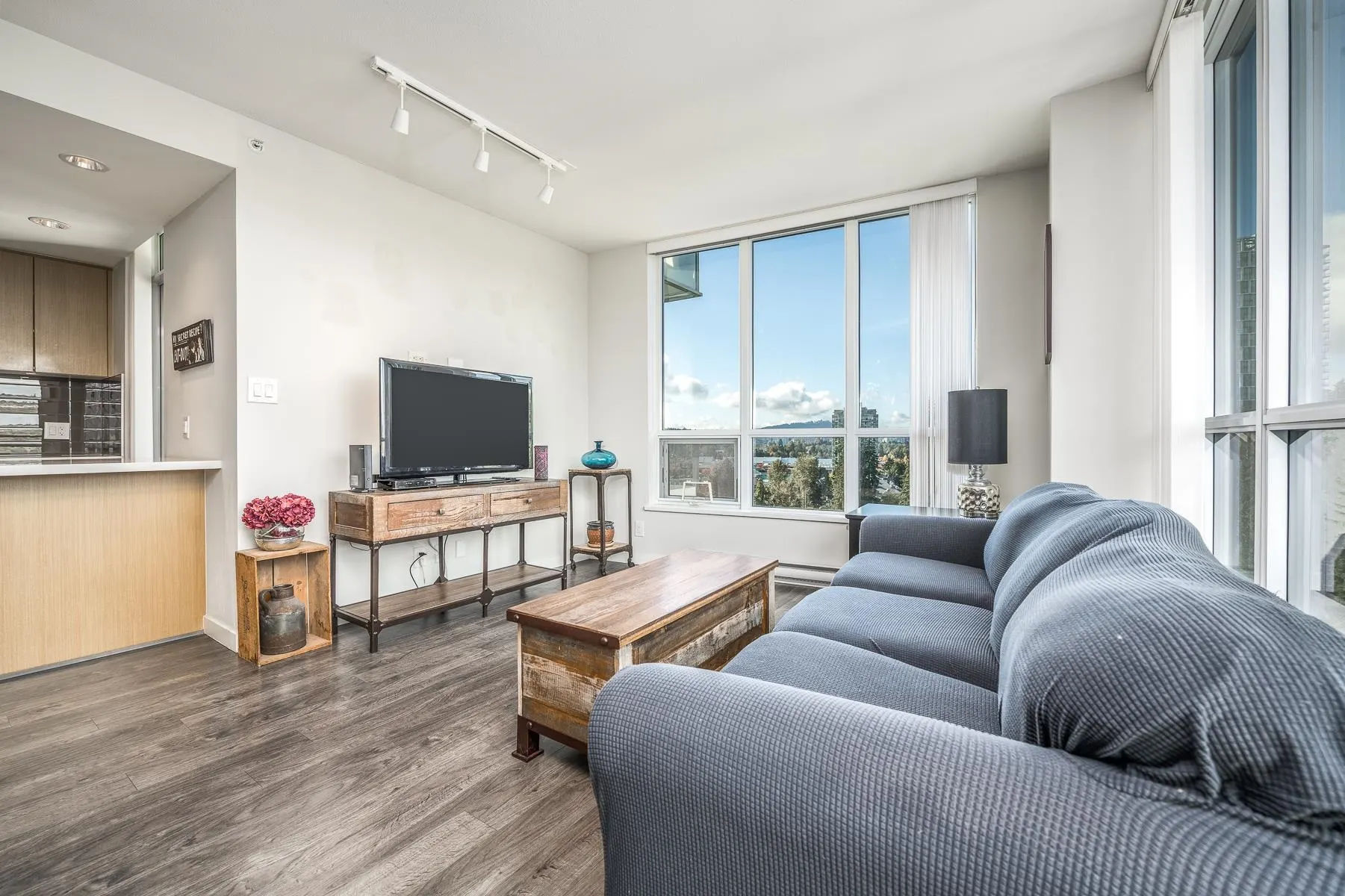 1508 3093 Windsor Gate