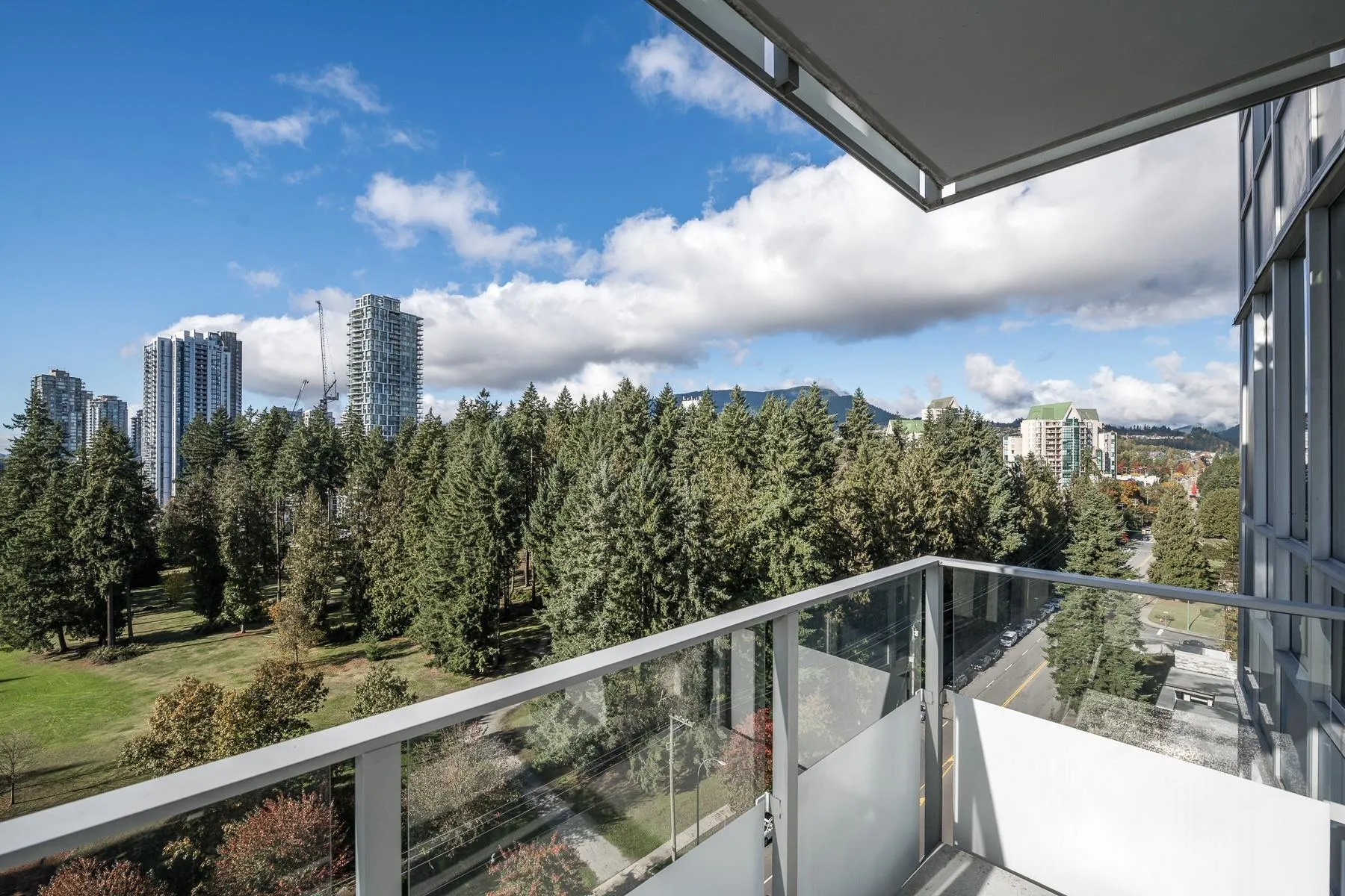 1508 3093 Windsor Gate