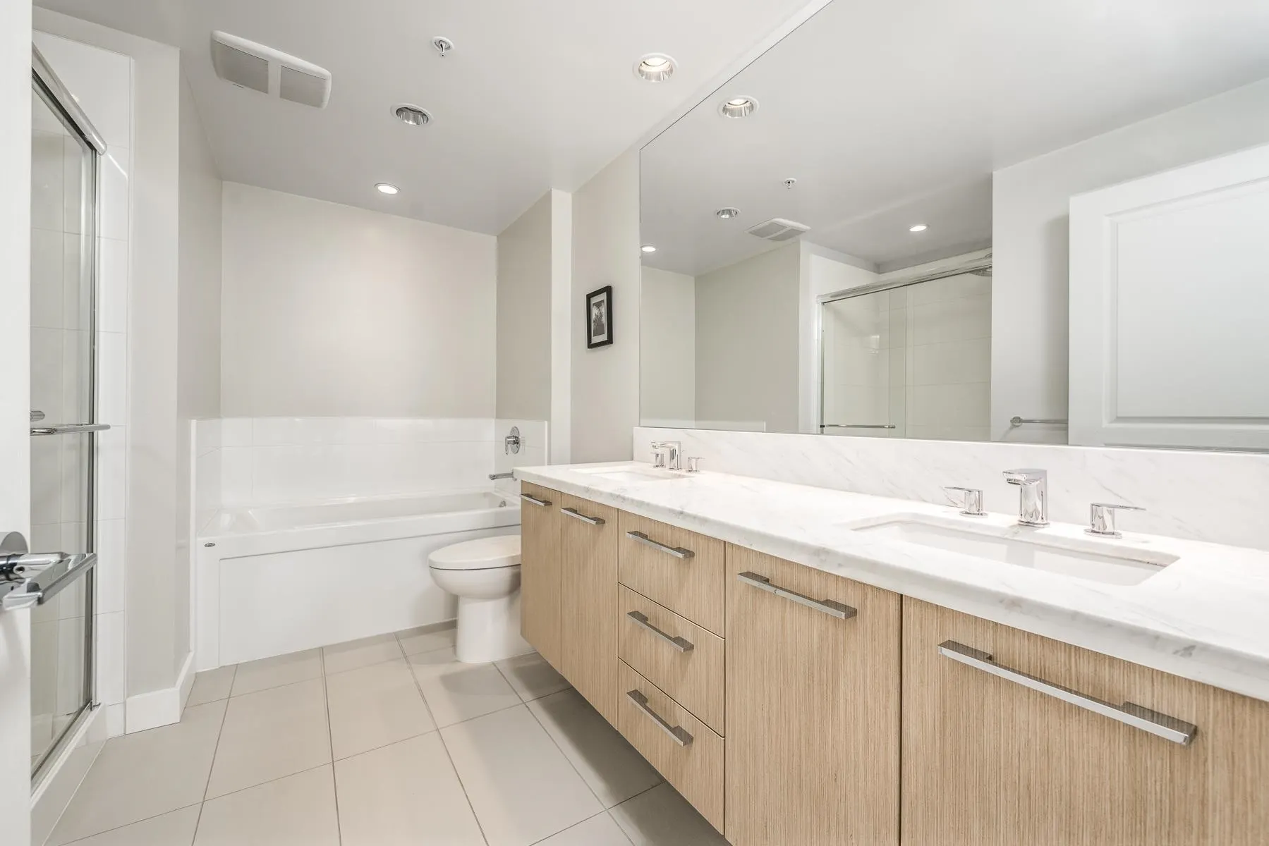 1508 3093 Windsor Gate