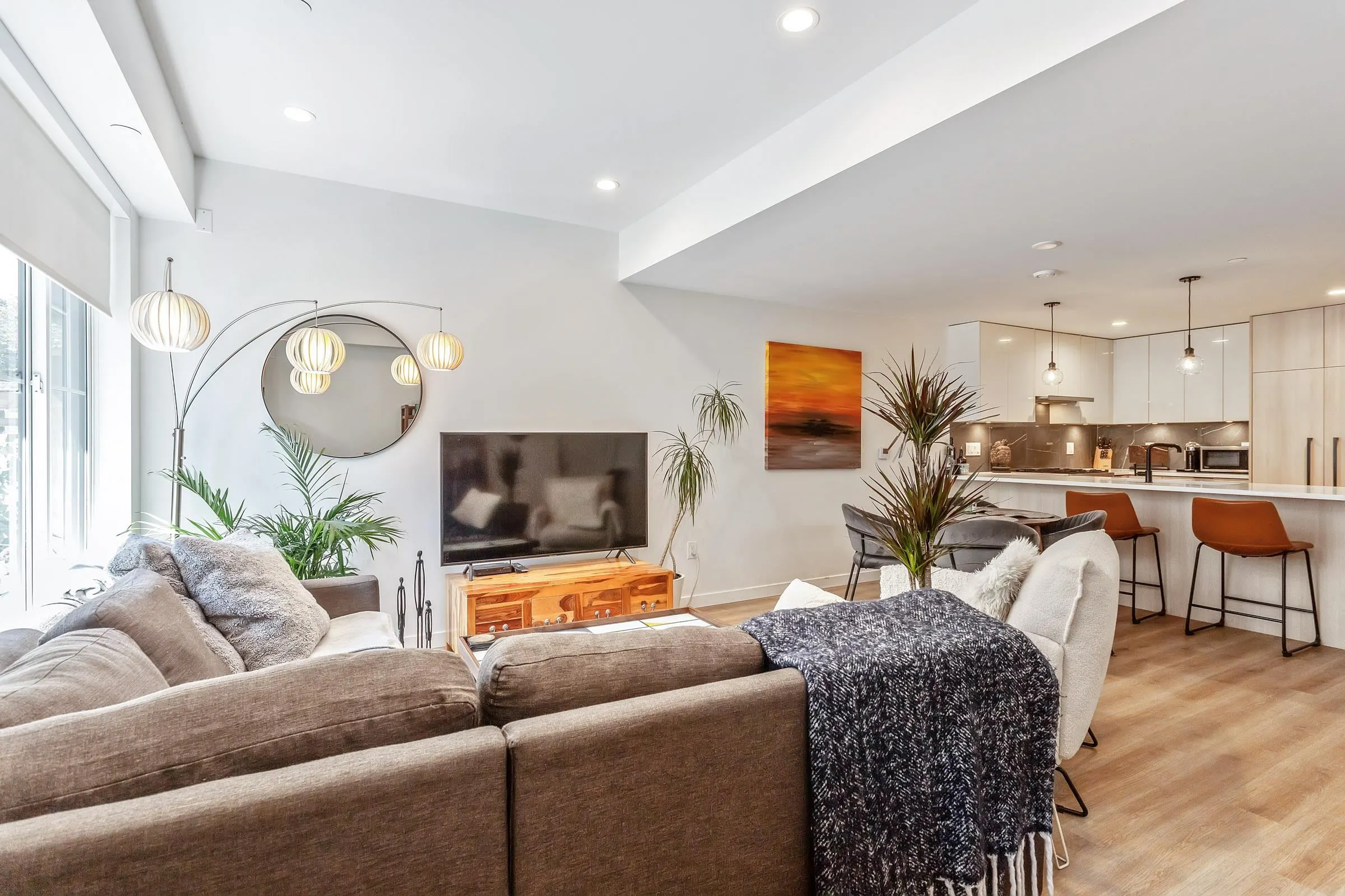 6 237 Ridgeway Avenue