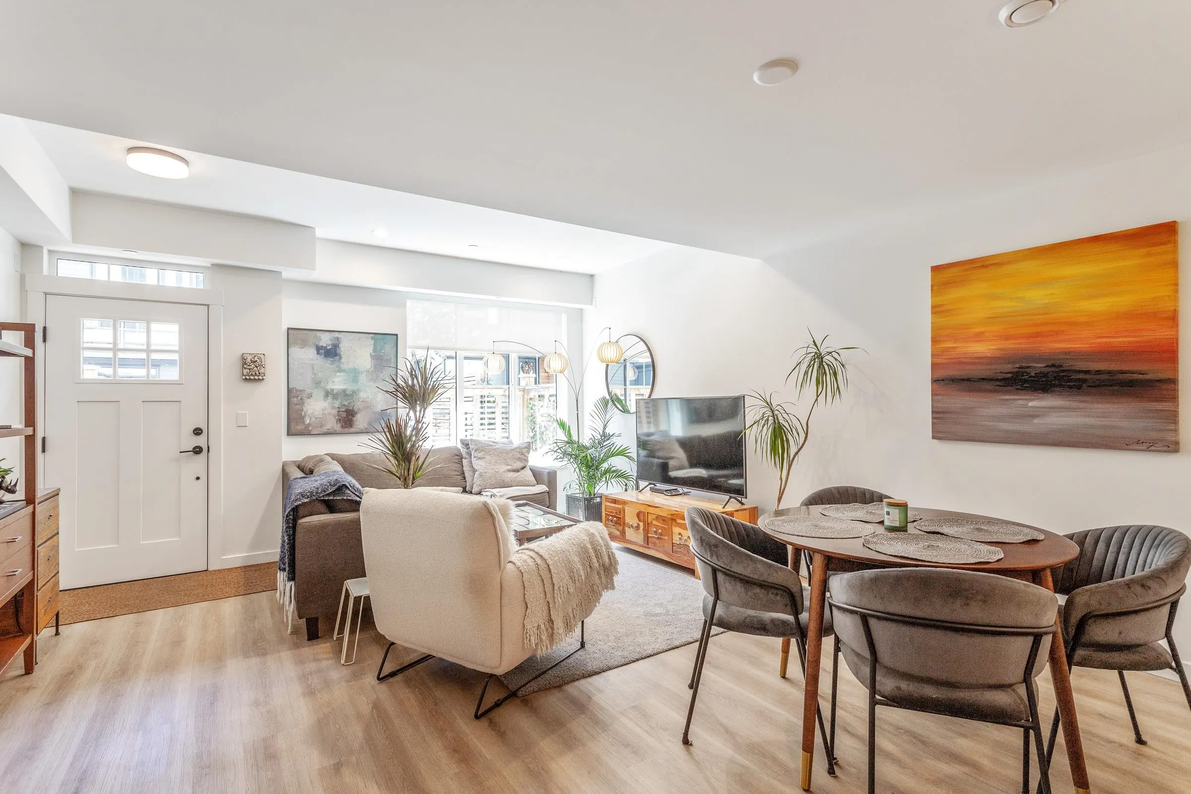 6 237 Ridgeway Avenue