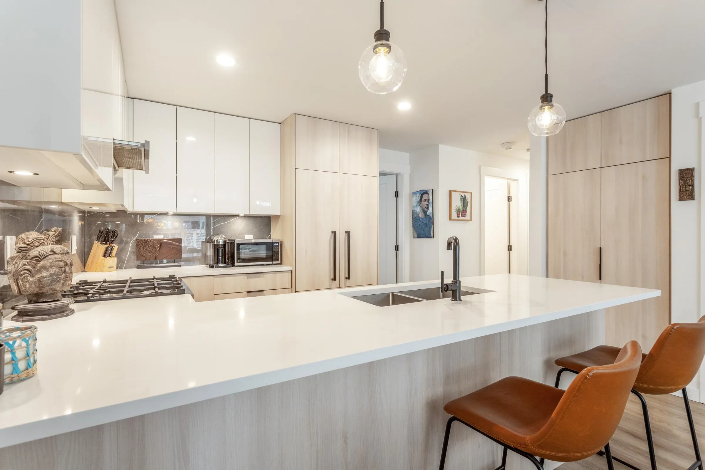 6 237 Ridgeway Avenue