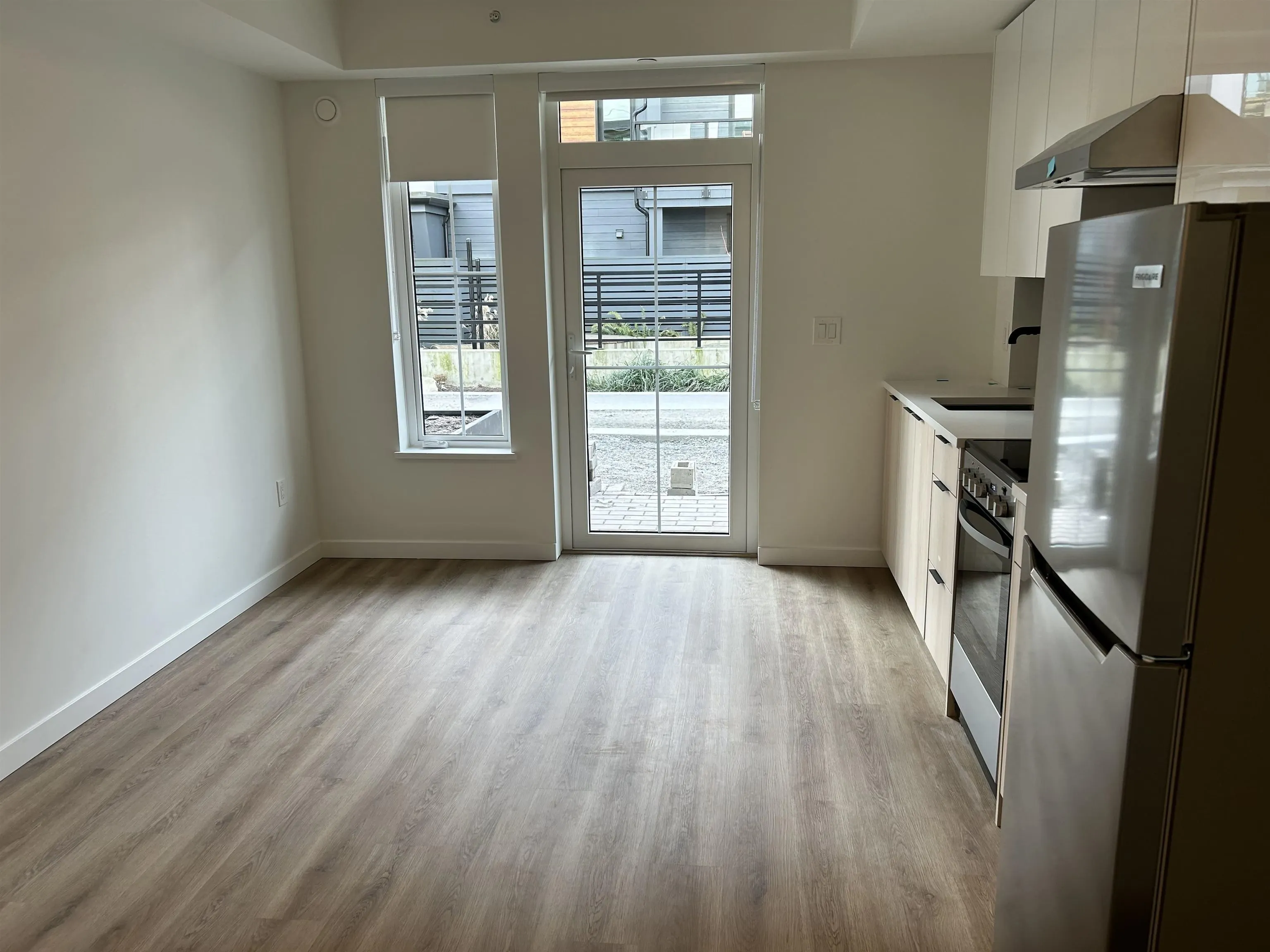 6 237 Ridgeway Avenue