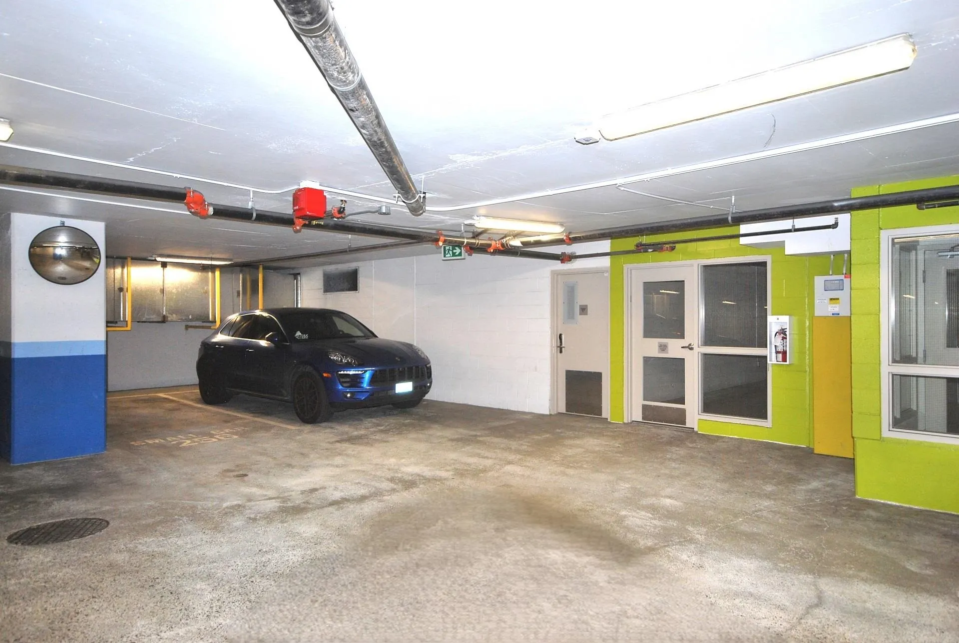 1905 8189 Cambie Street