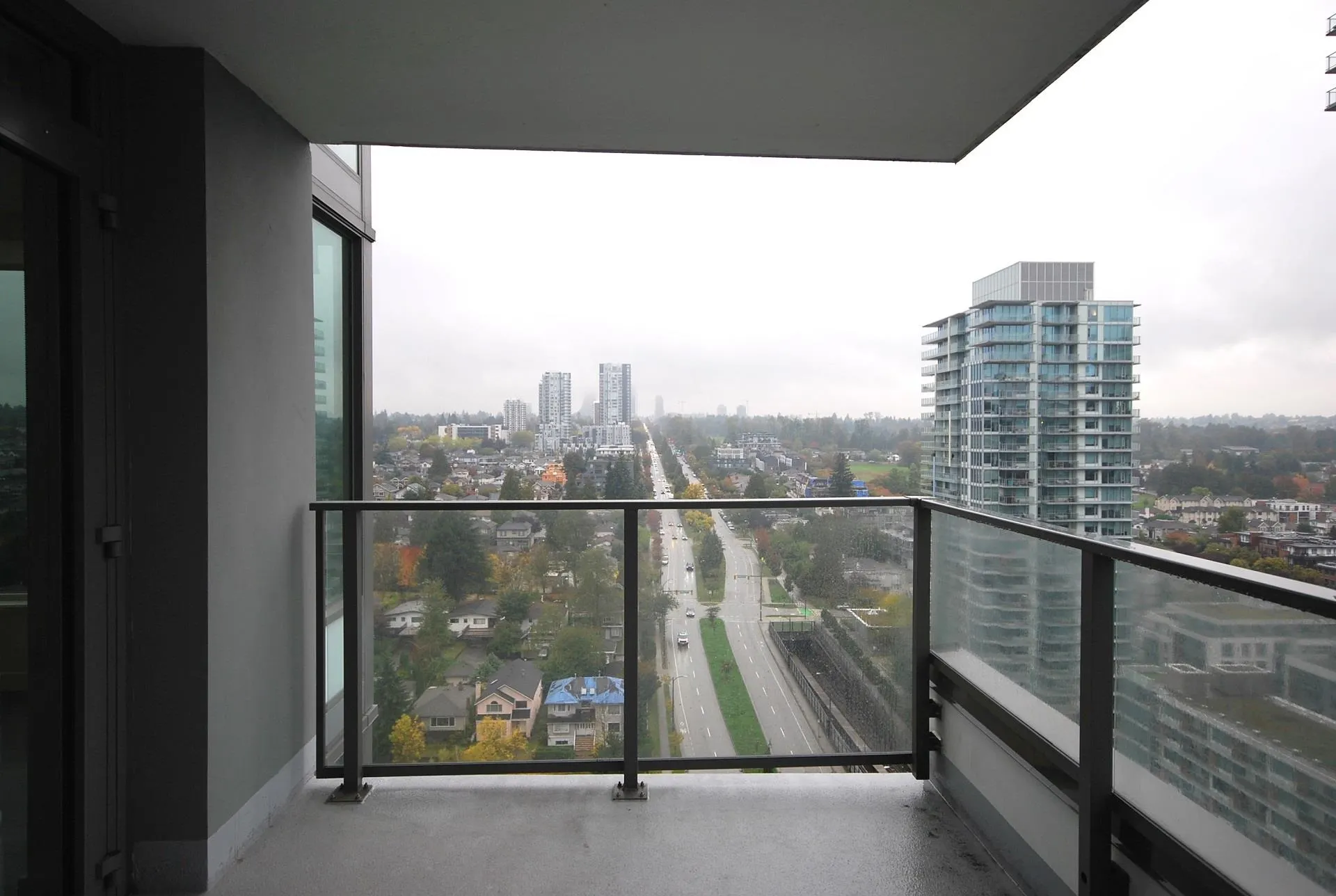 1905 8189 Cambie Street