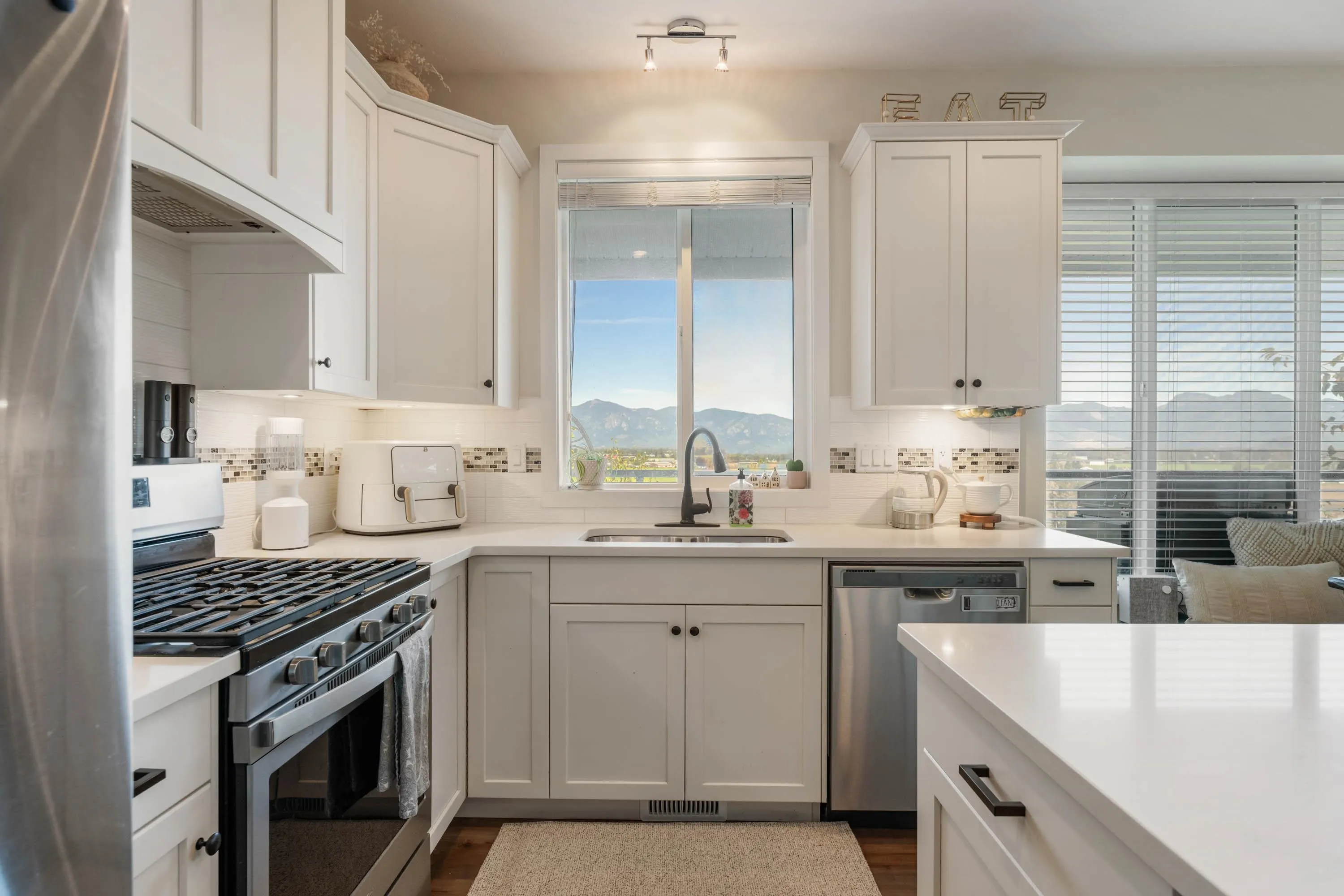 10 50634 Ledgestone Place