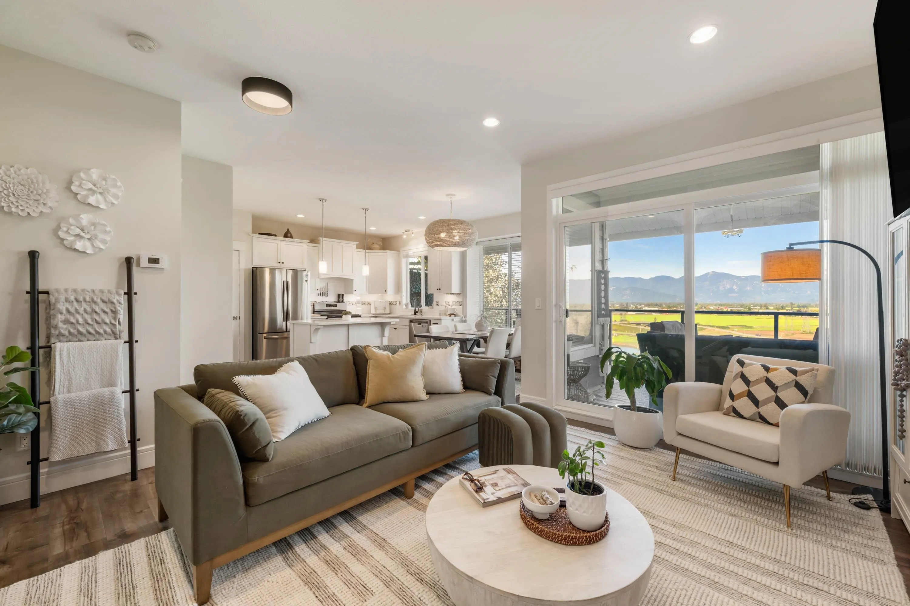 10 50634 Ledgestone Place