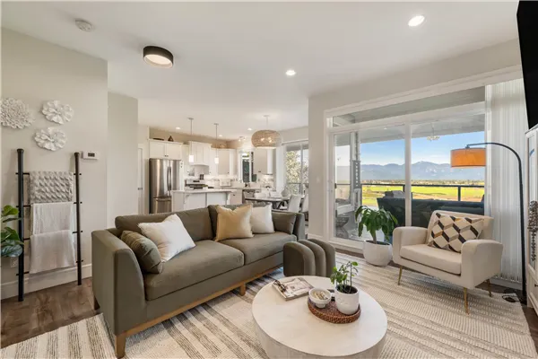 10 50634 Ledgestone Place