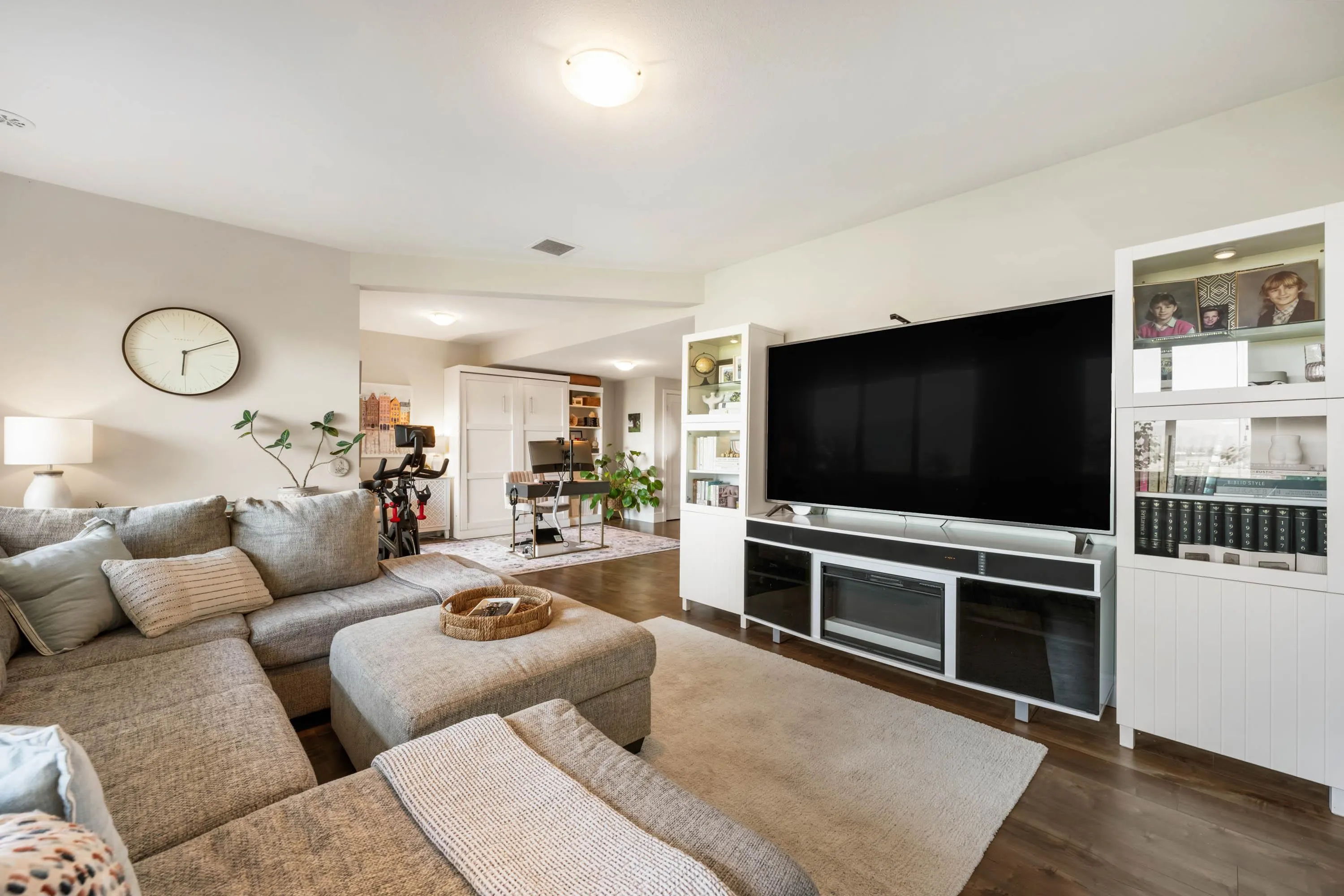 10 50634 Ledgestone Place