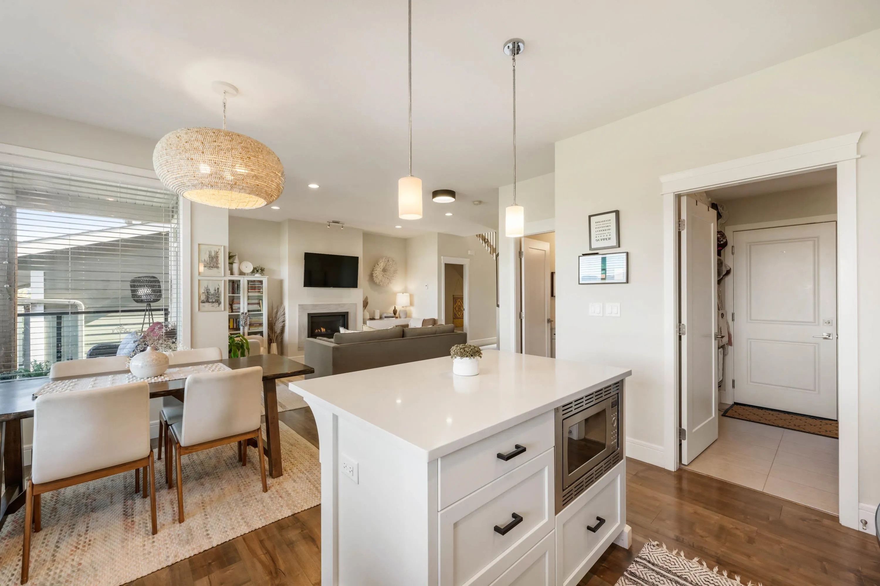 10 50634 Ledgestone Place