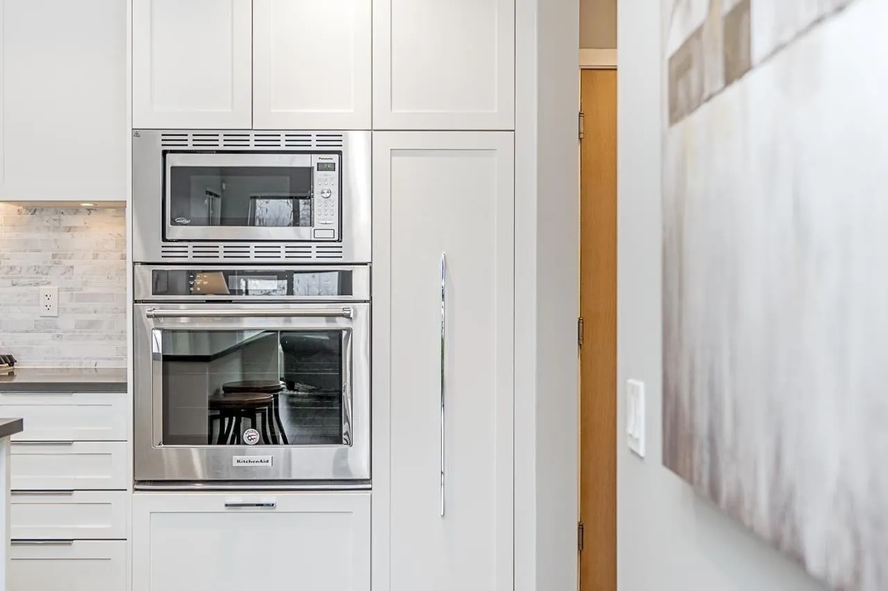 3873 Cates Landing Way