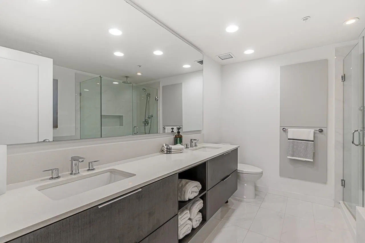 3873 Cates Landing Way