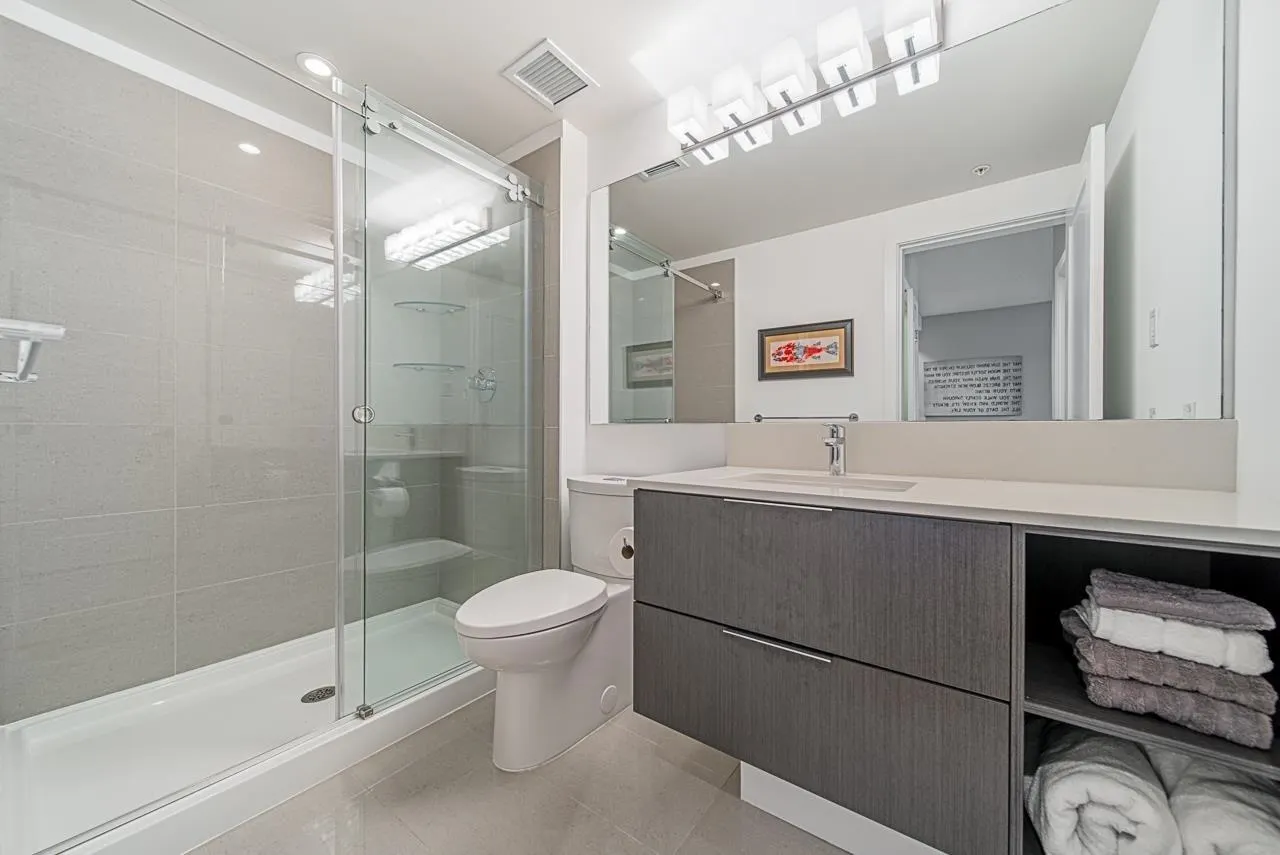 3873 Cates Landing Way