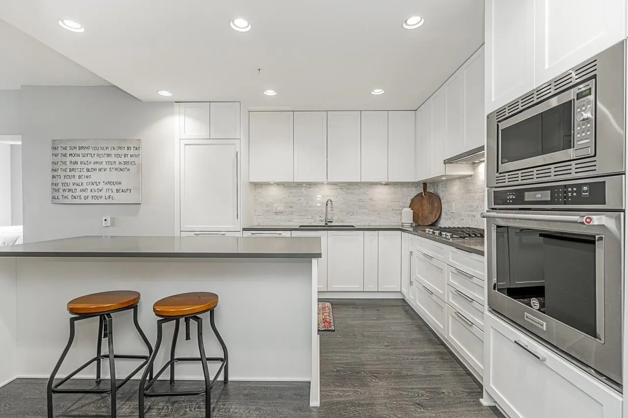 3873 Cates Landing Way