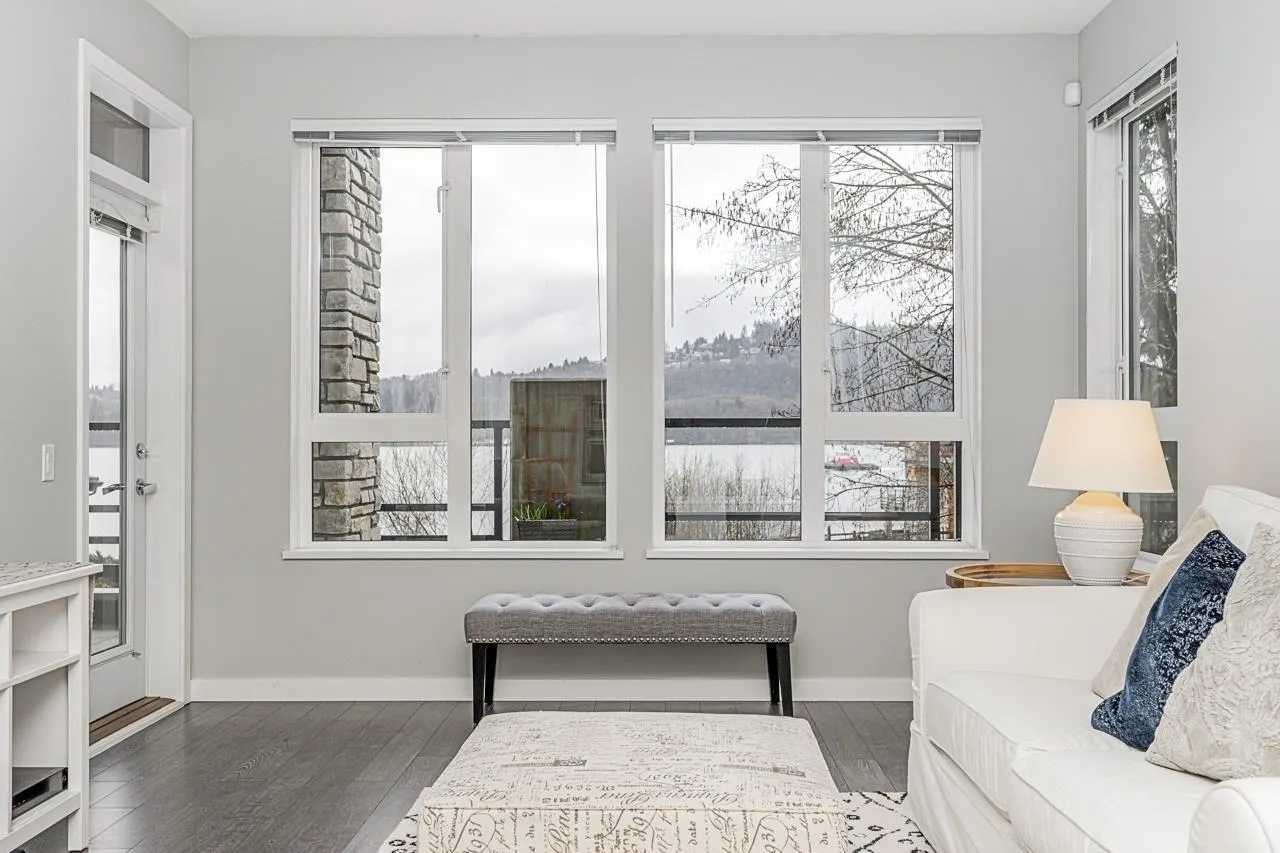 3873 Cates Landing Way