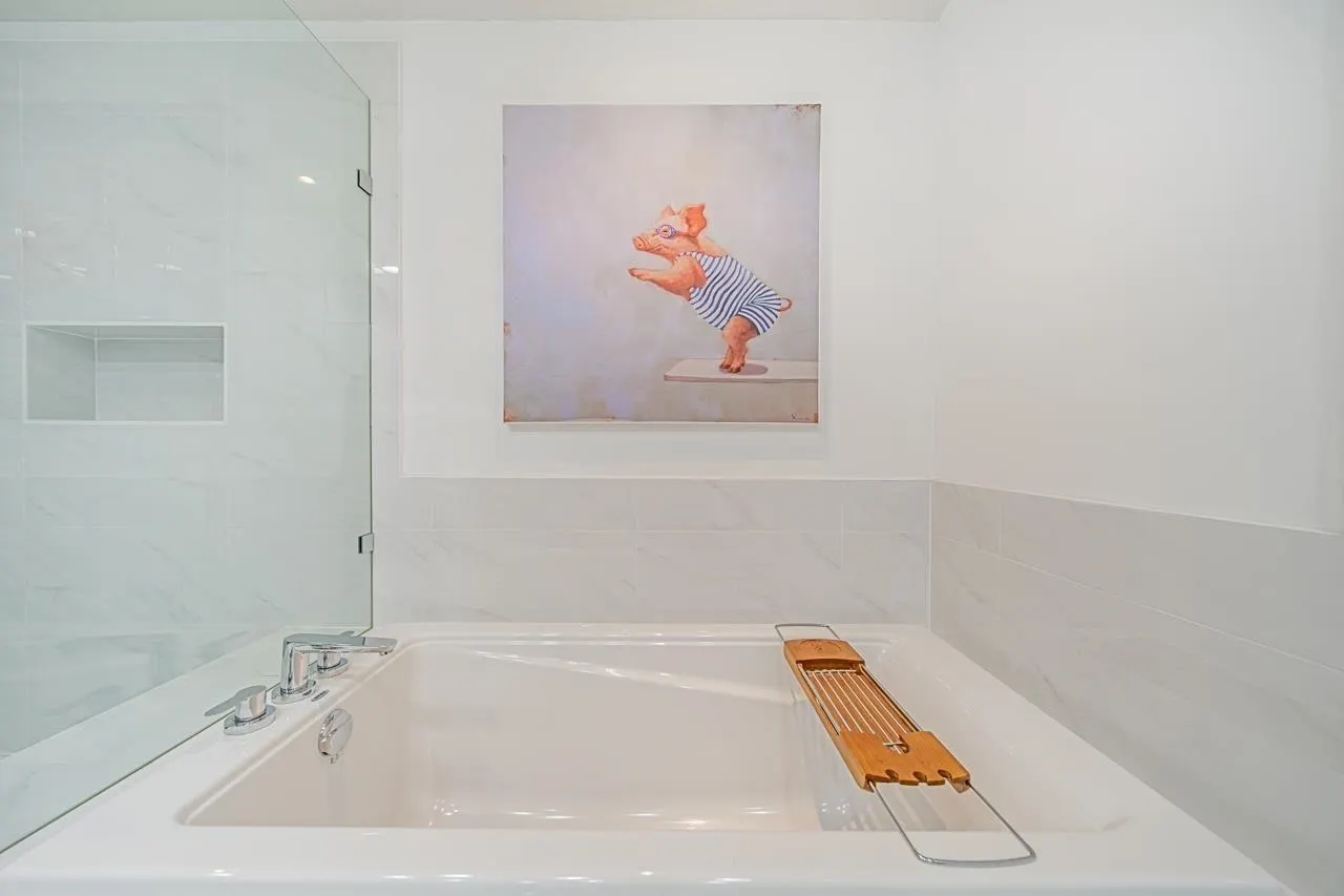 3873 Cates Landing Way