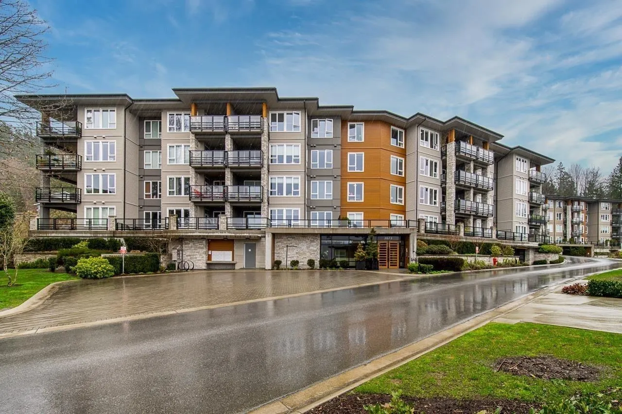 3873 Cates Landing Way