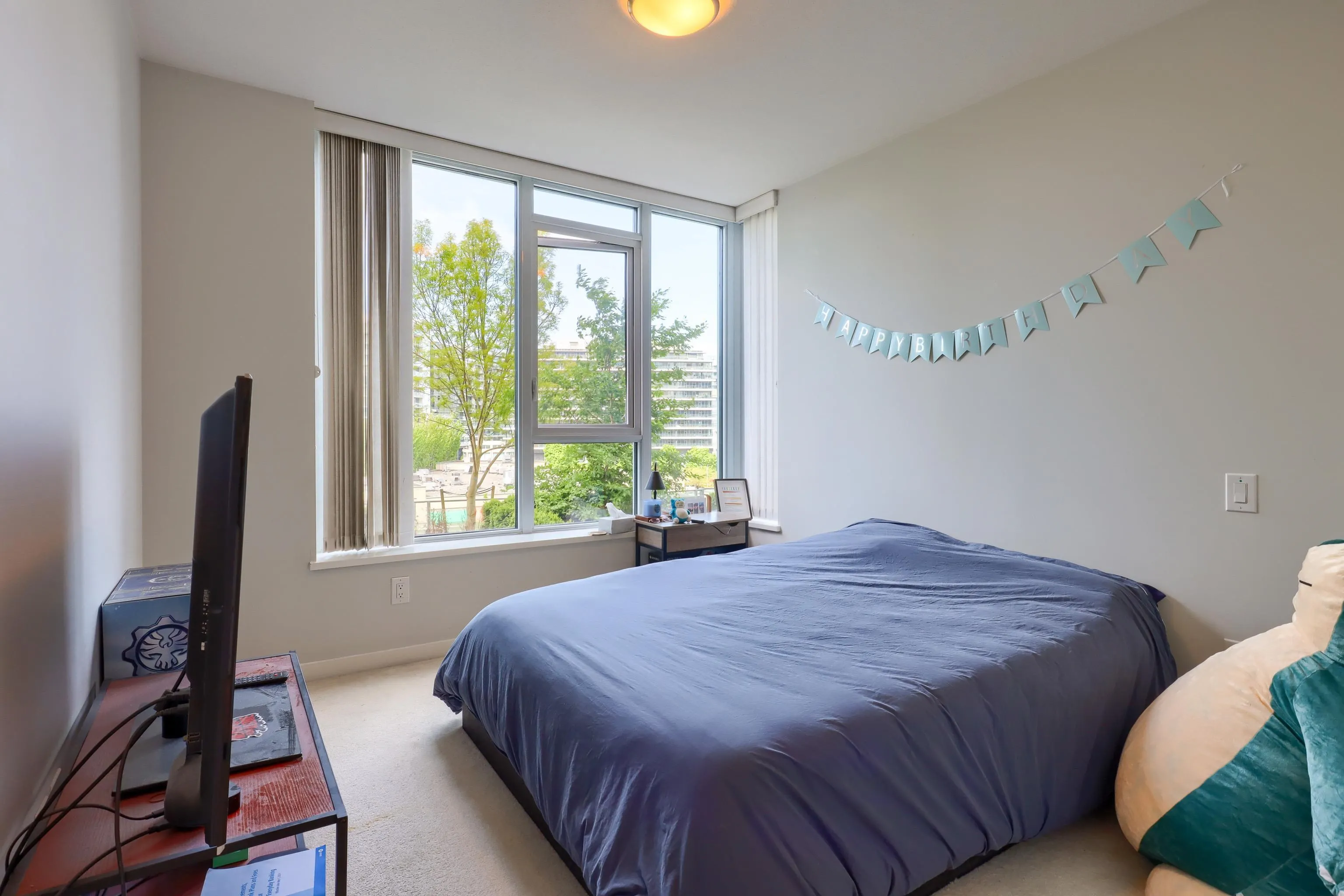 617 8333 Sweet Avenue