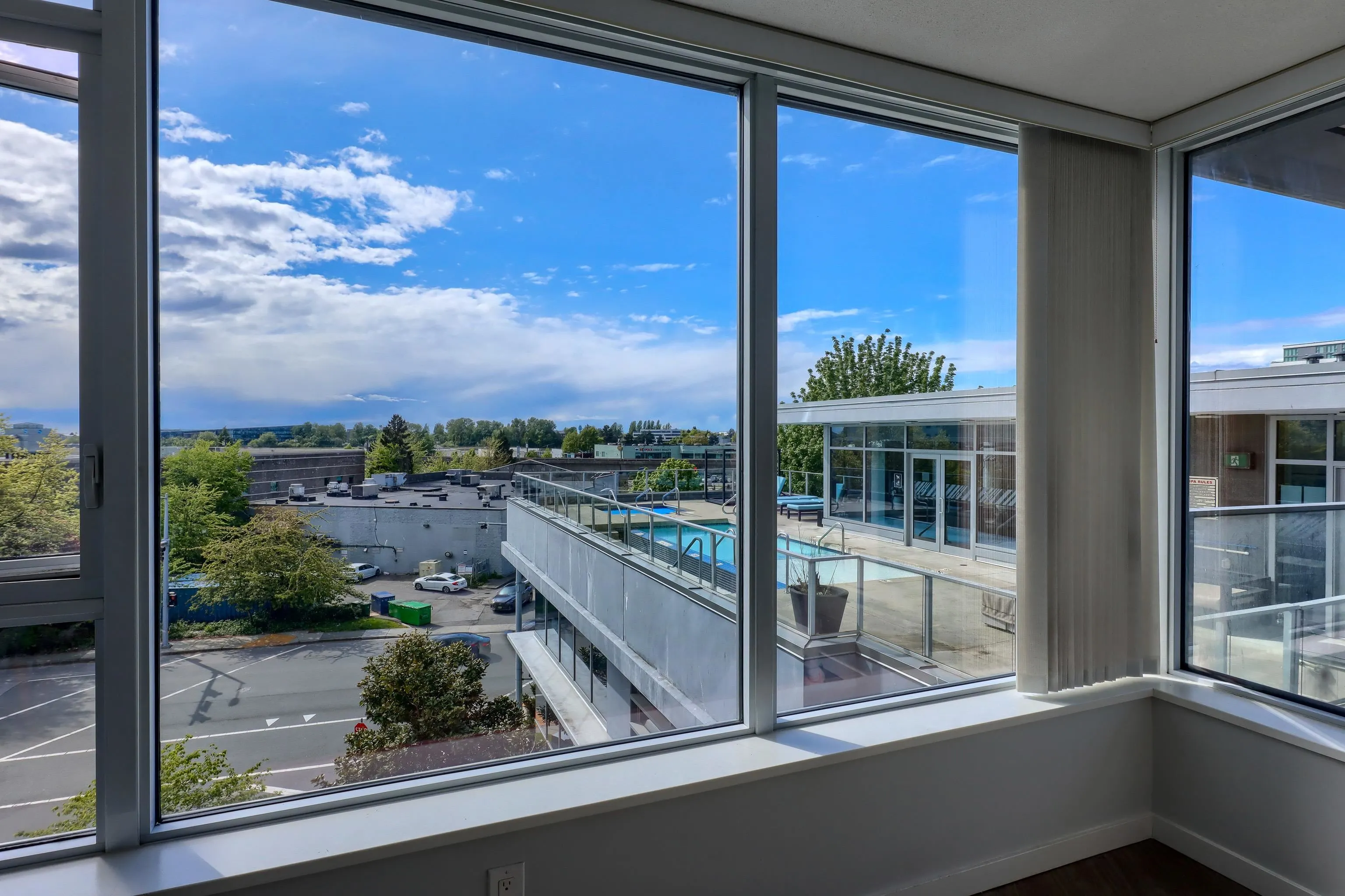 617 8333 Sweet Avenue