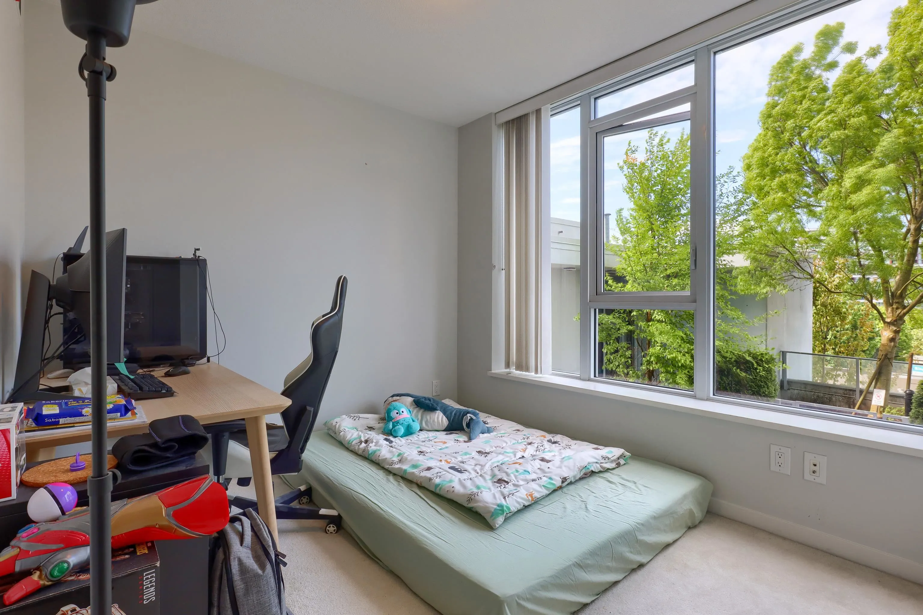 617 8333 Sweet Avenue