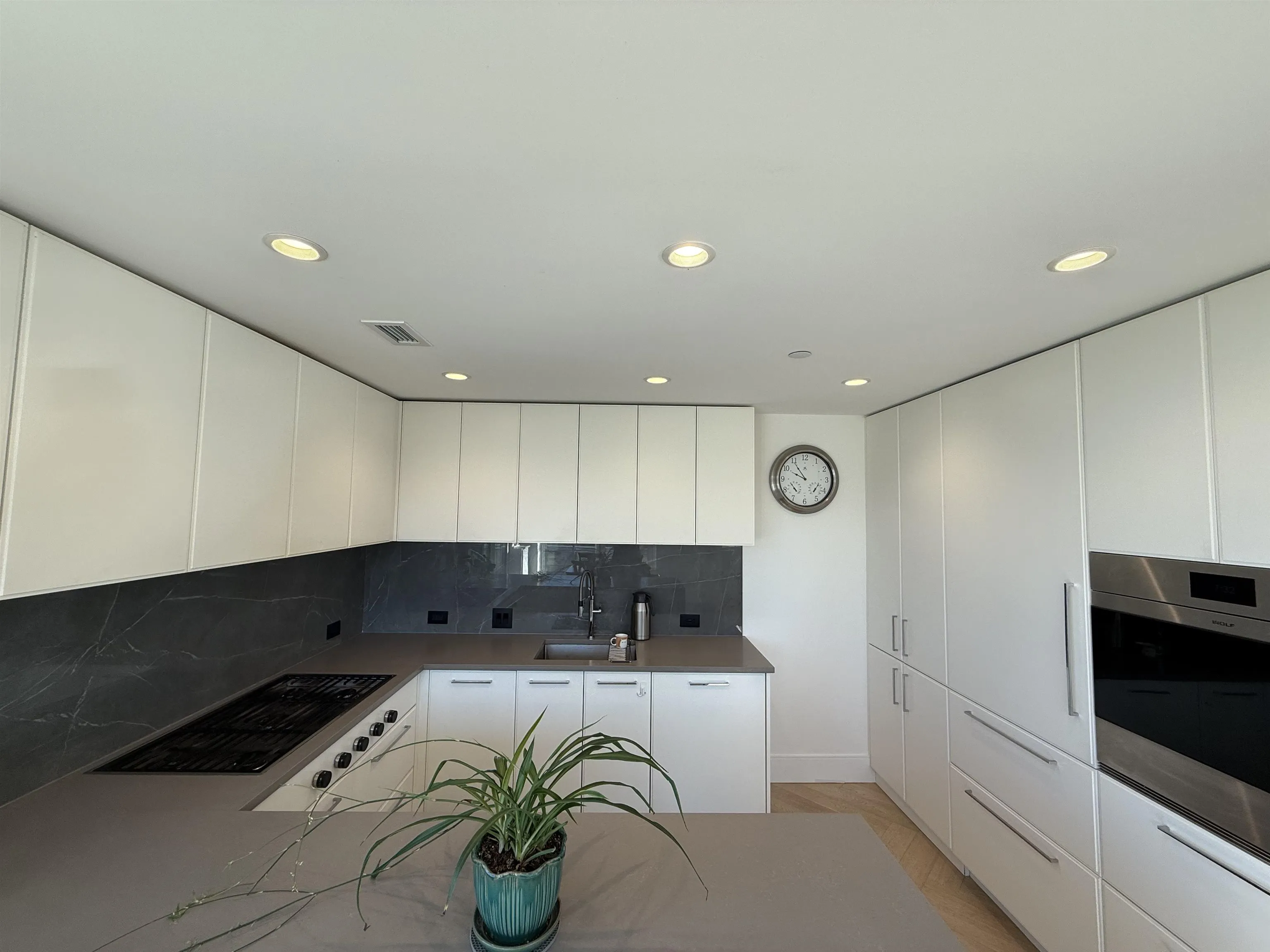 501 4685 Cambie Street