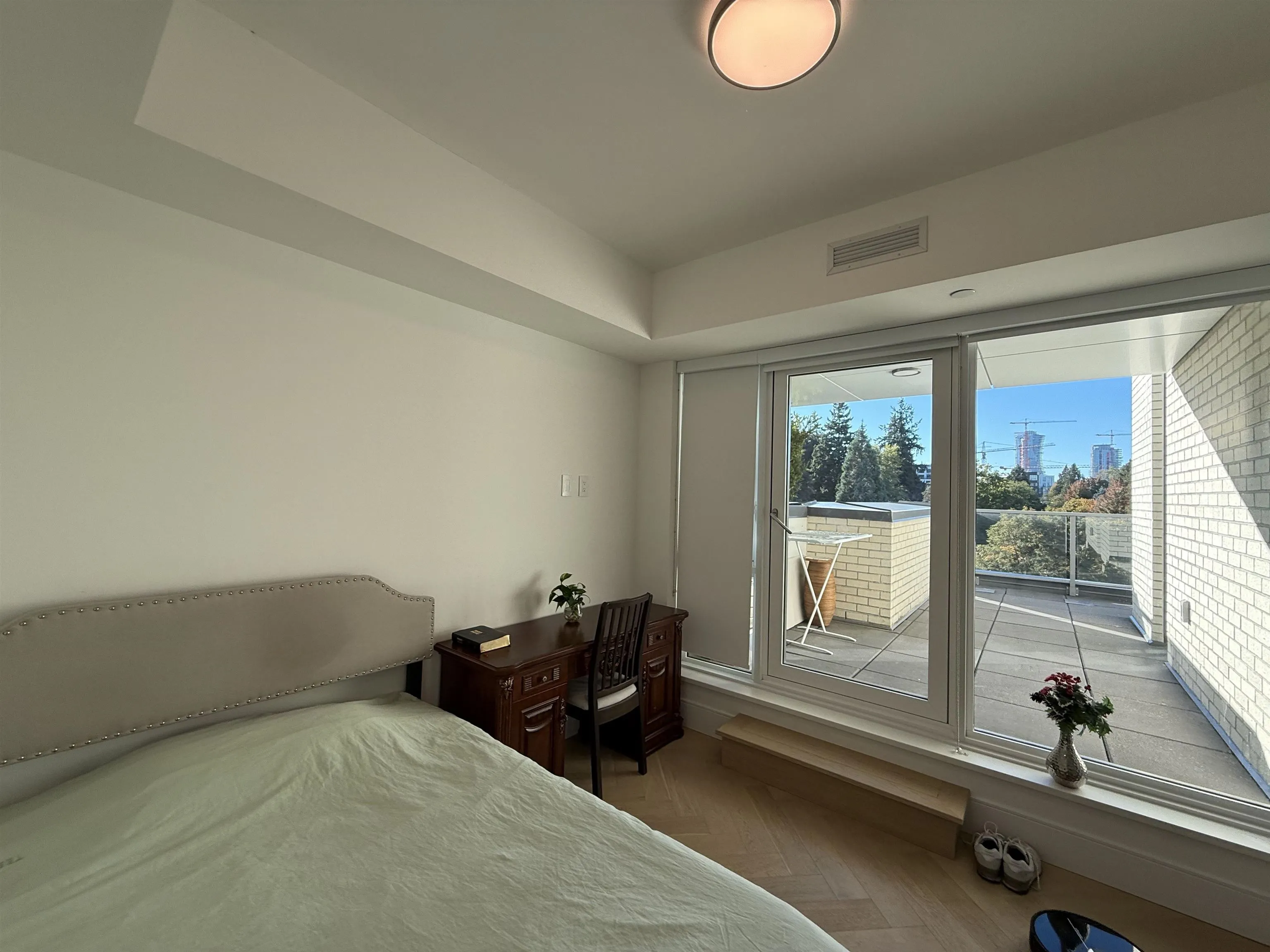 501 4685 Cambie Street