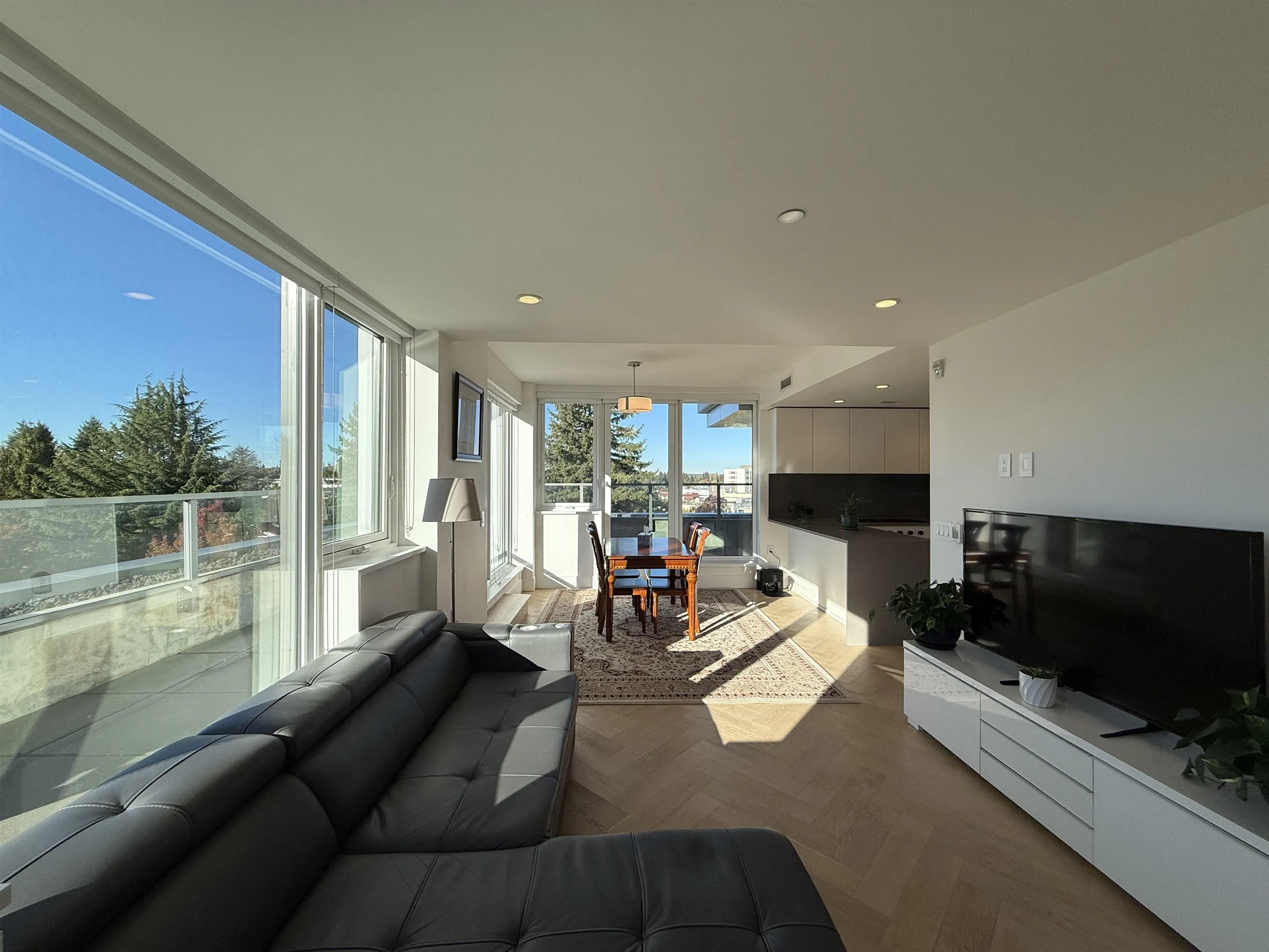 501 4685 Cambie Street