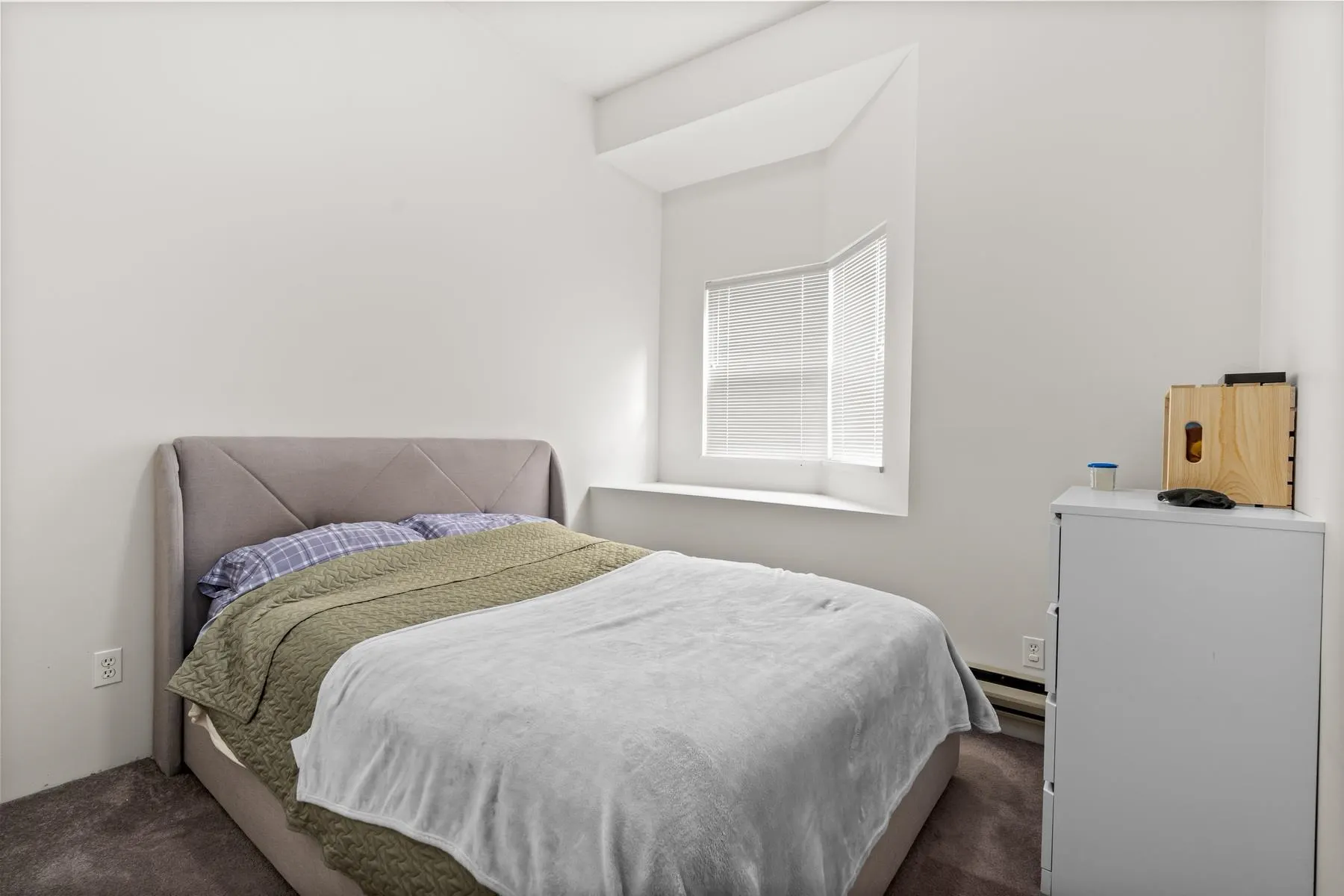 202 7011 Blundell Road