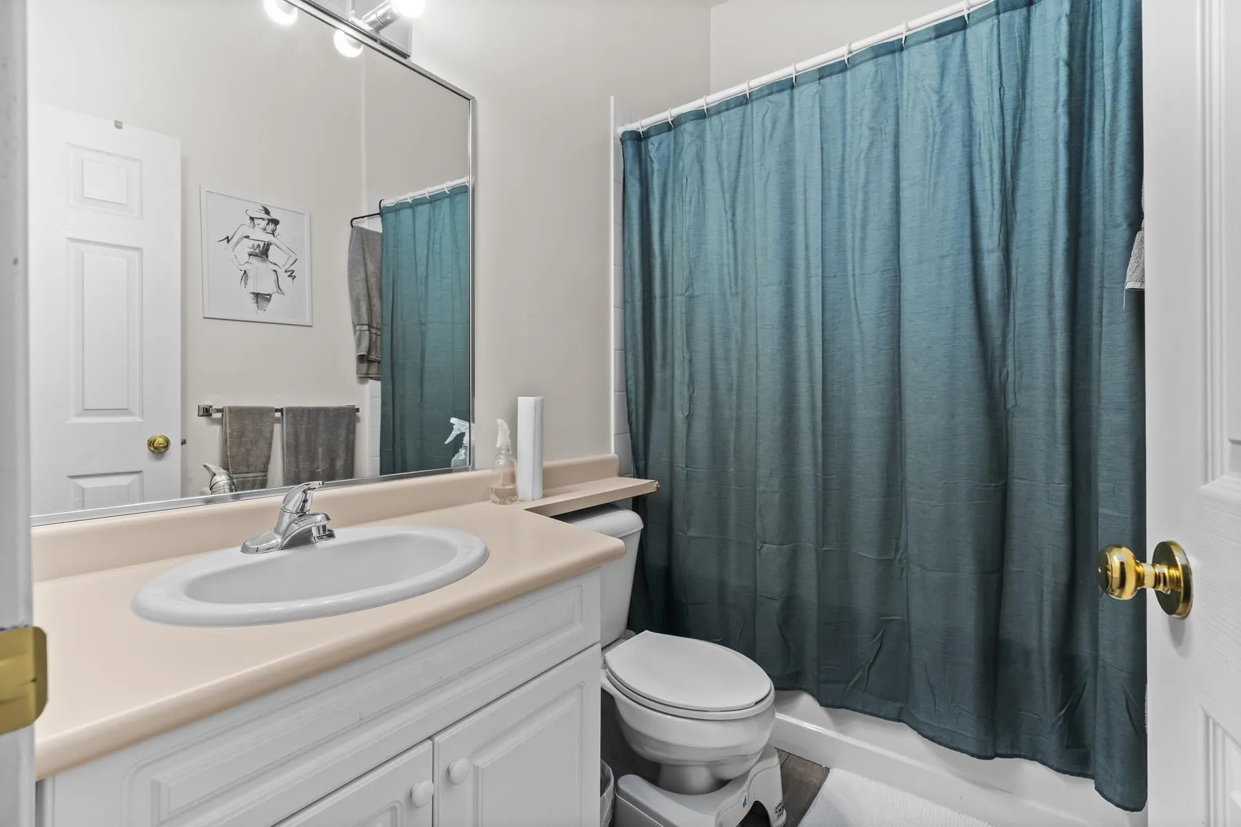 202 7011 Blundell Road