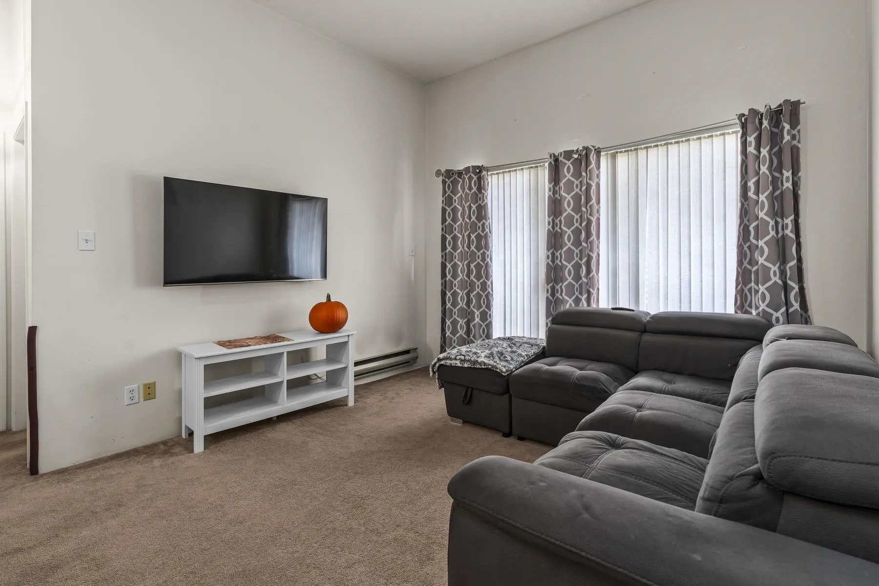 202 7011 Blundell Road