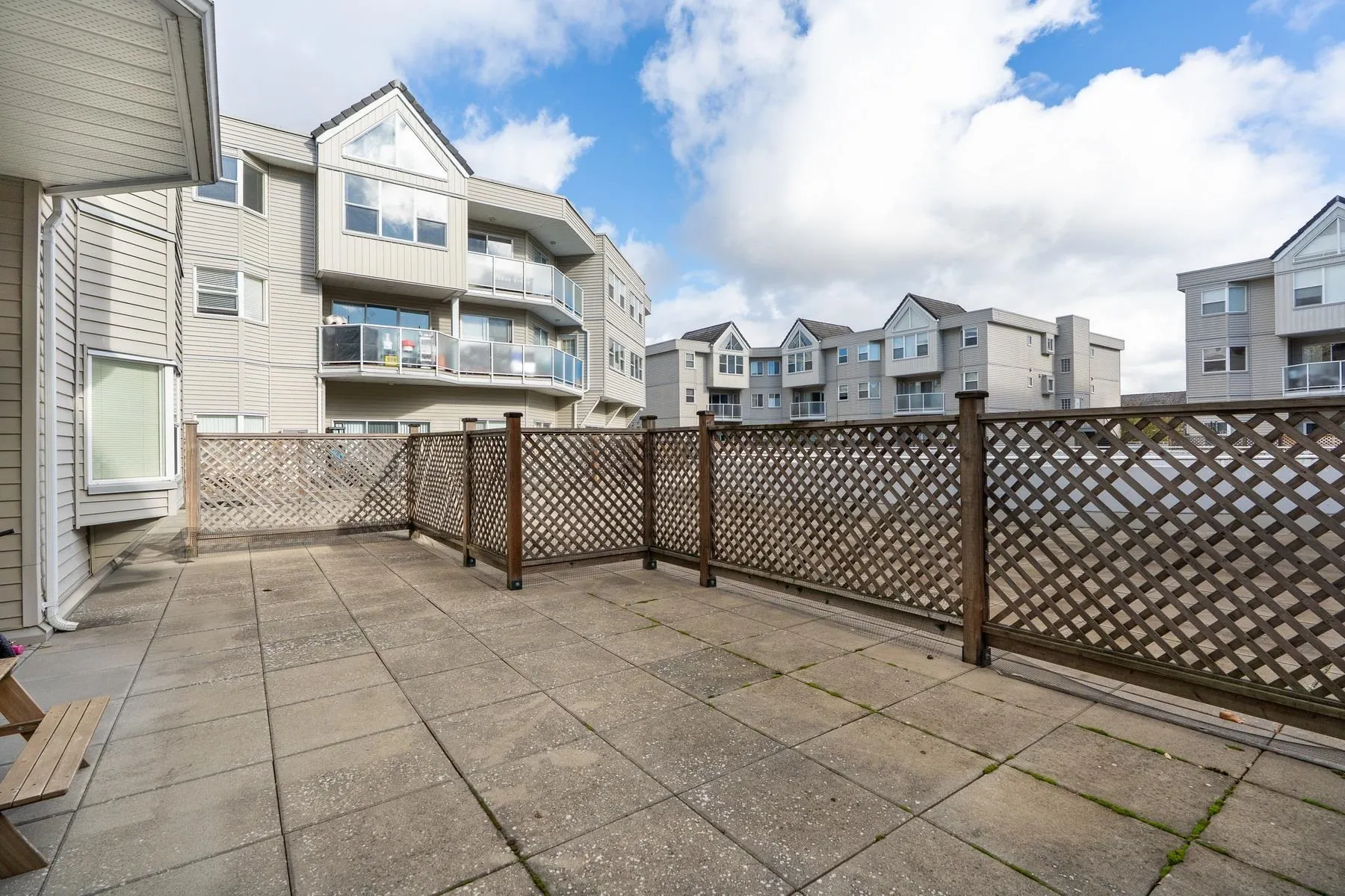 202 7011 Blundell Road