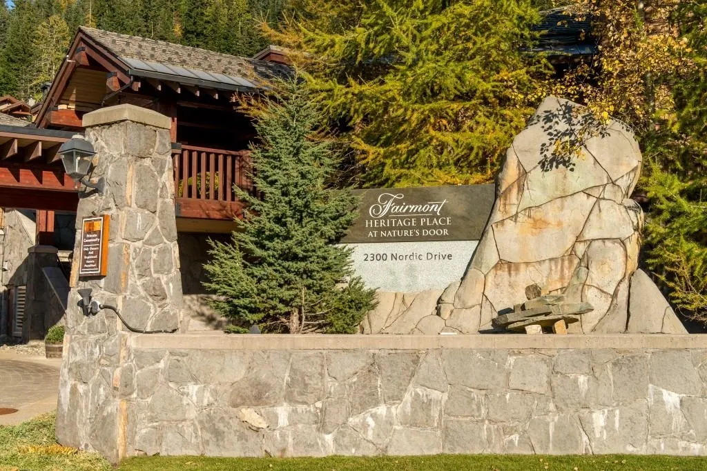 18 C 2300 Nordic Drive