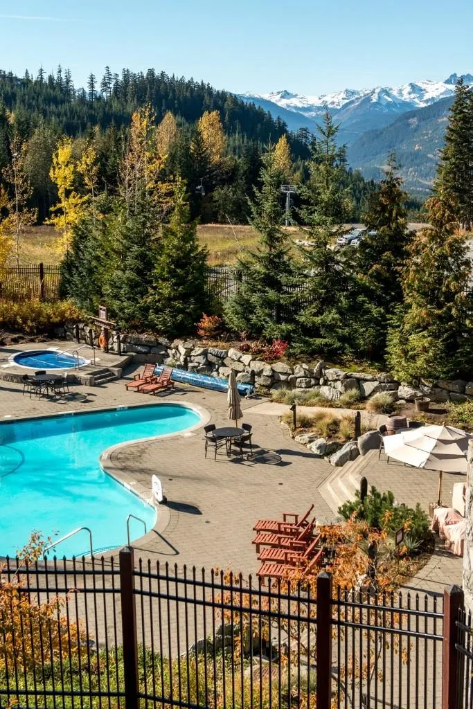 18 C 2300 Nordic Drive