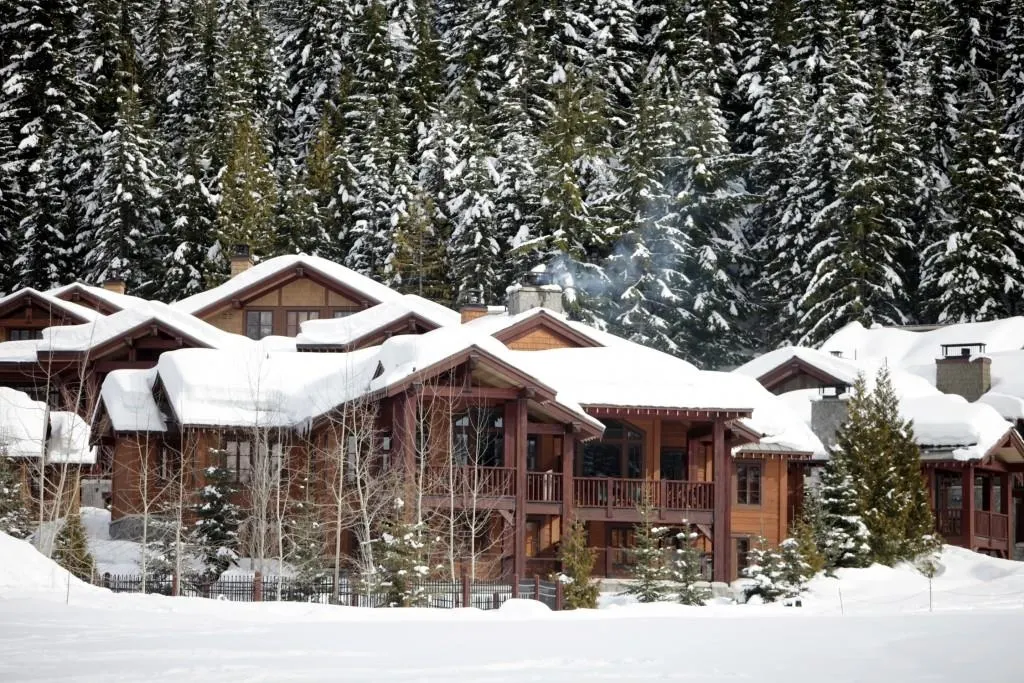 18 C 2300 Nordic Drive