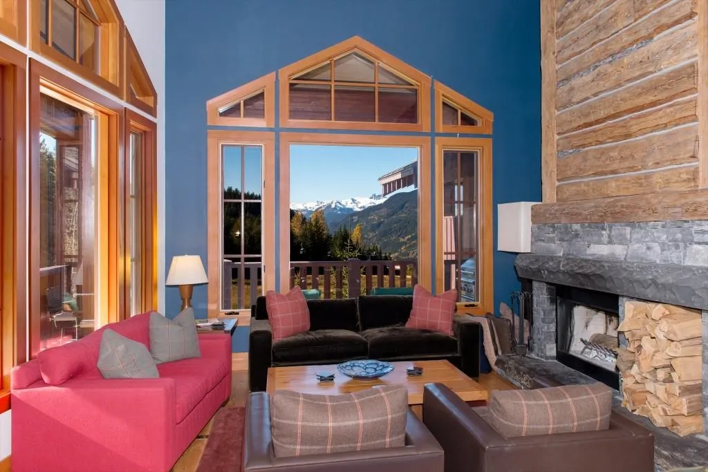 18 C 2300 Nordic Drive