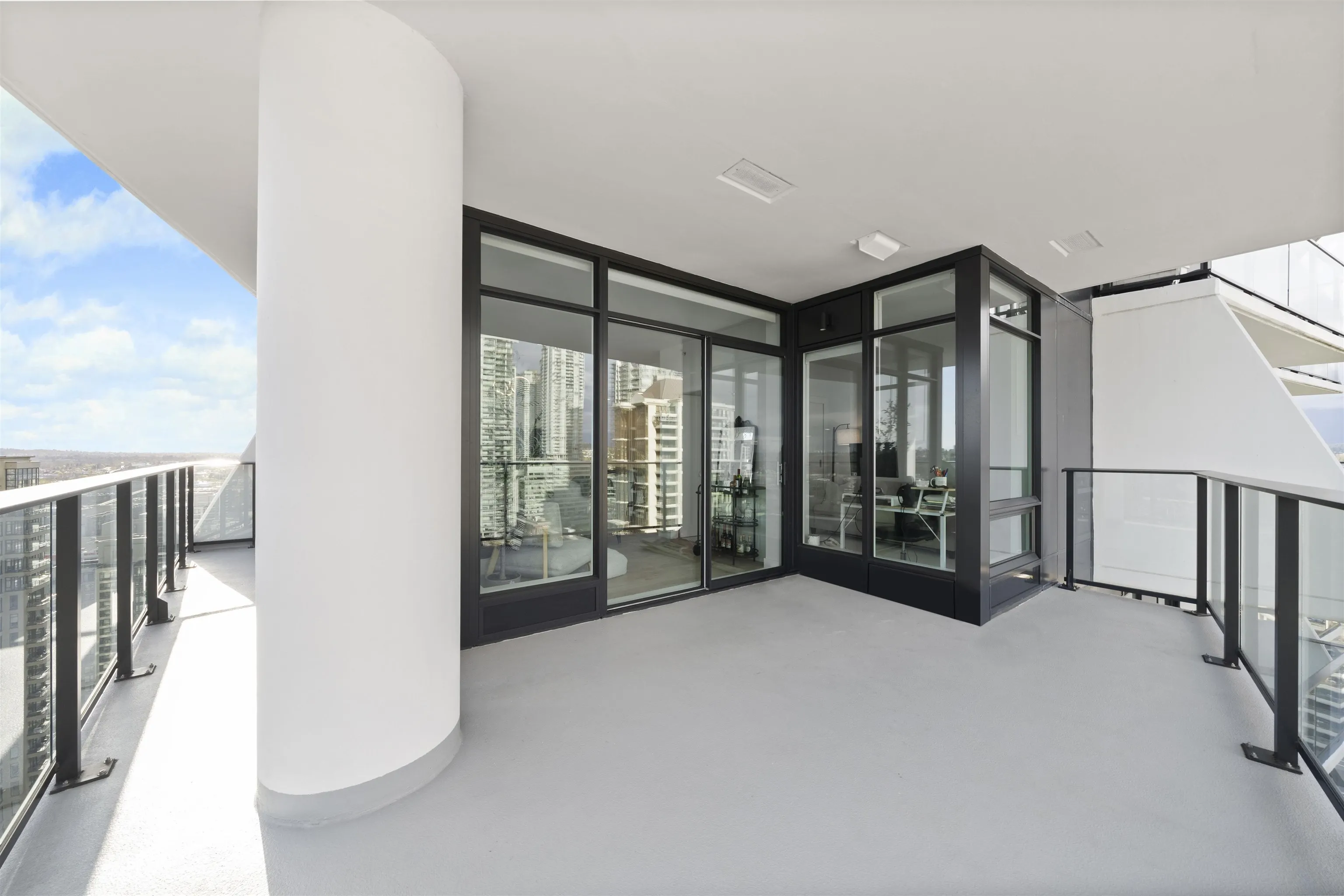 2609 2181 Madison Avenue