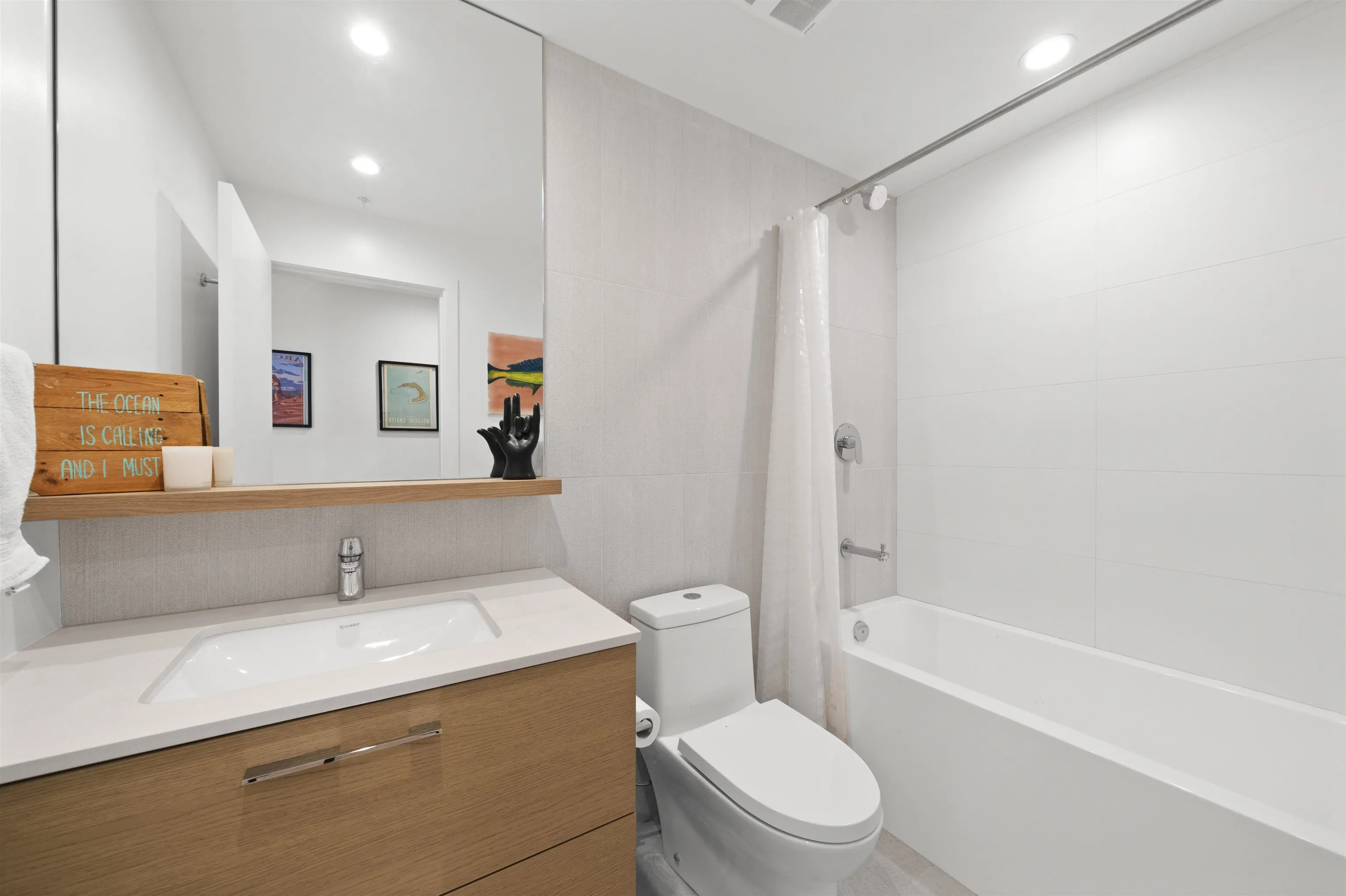 2609 2181 Madison Avenue