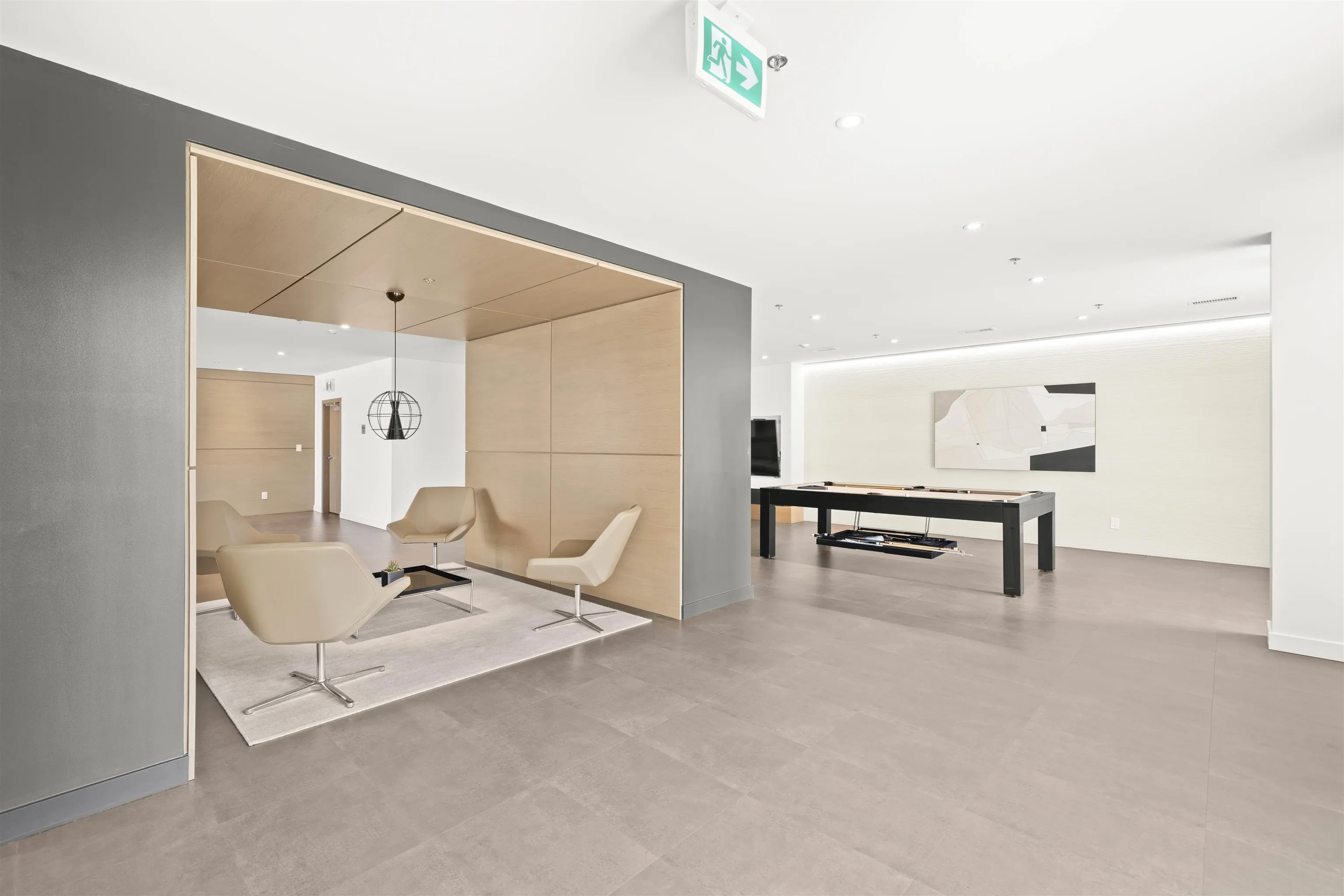 2609 2181 Madison Avenue