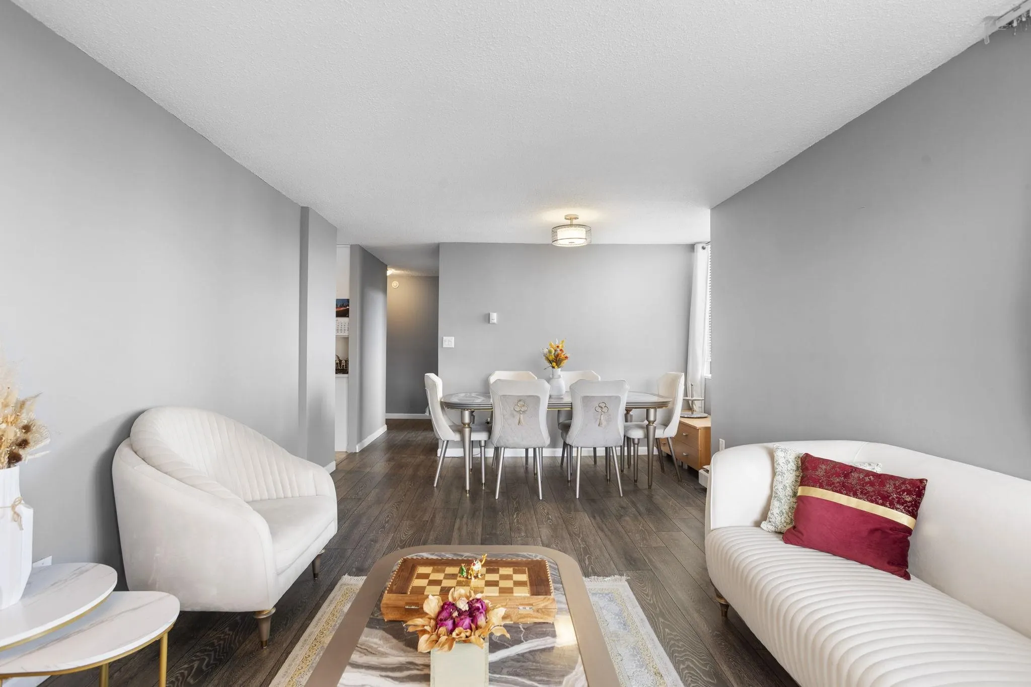 1605 3737 Bartlett Court