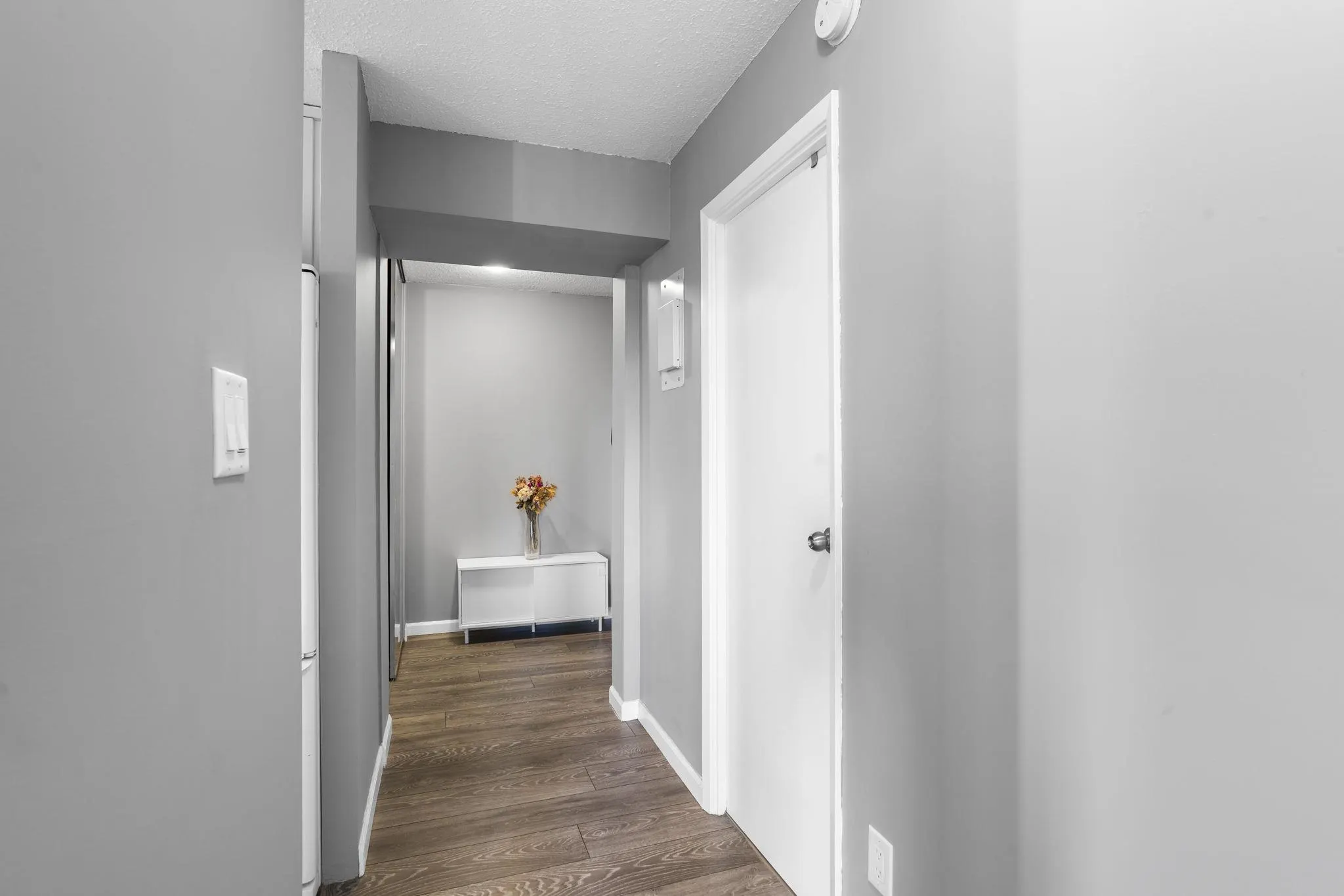 1605 3737 Bartlett Court