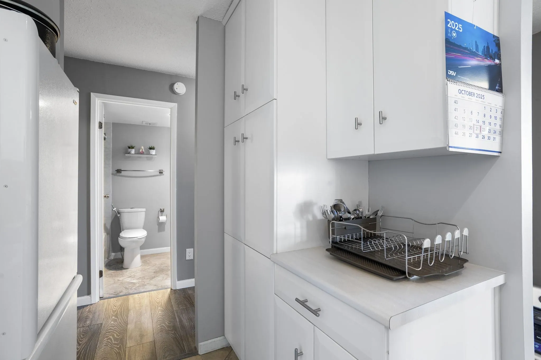 1605 3737 Bartlett Court