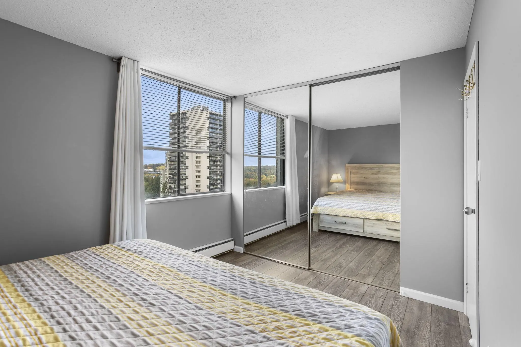 1605 3737 Bartlett Court