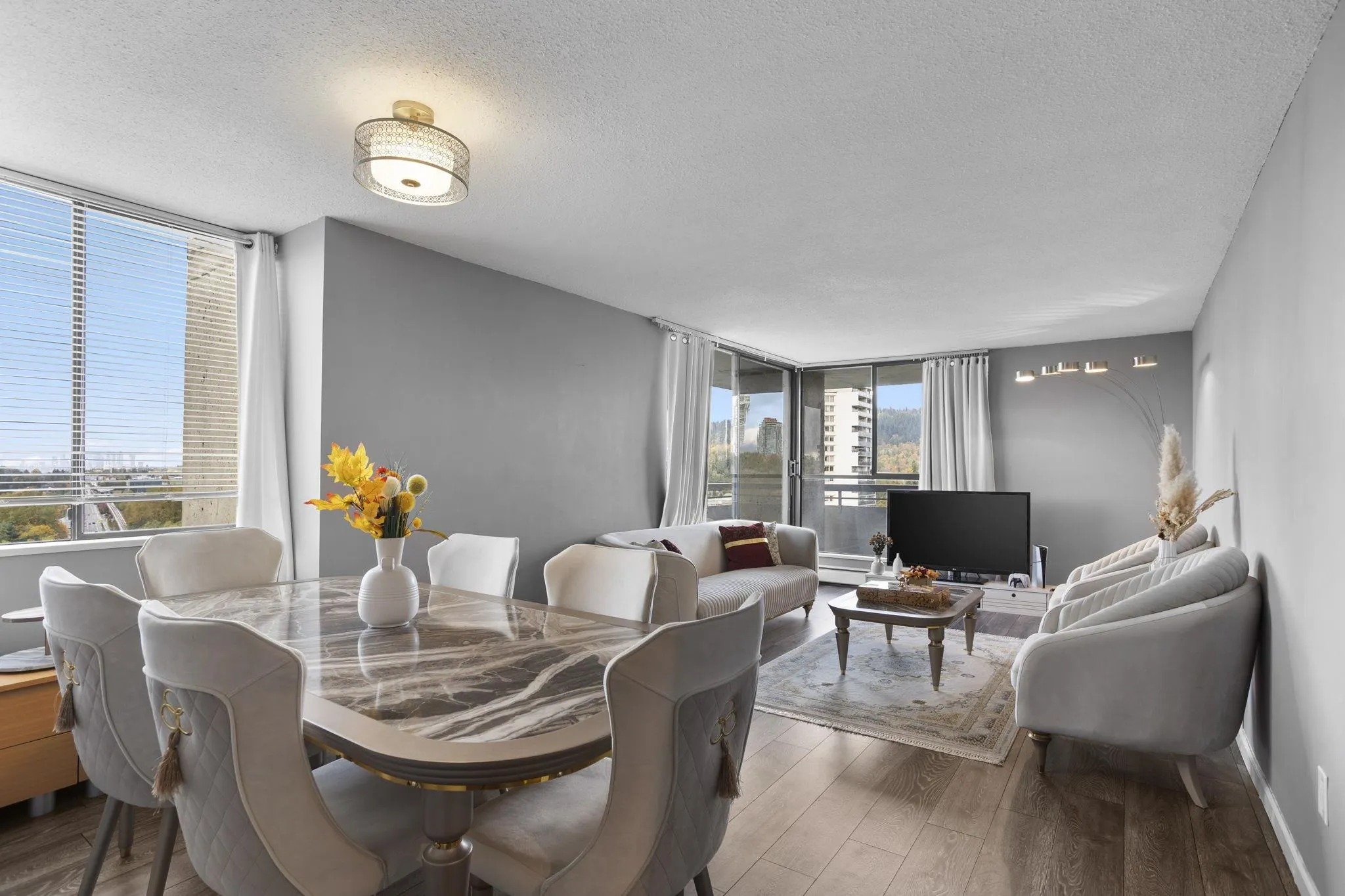 1605 3737 Bartlett Court