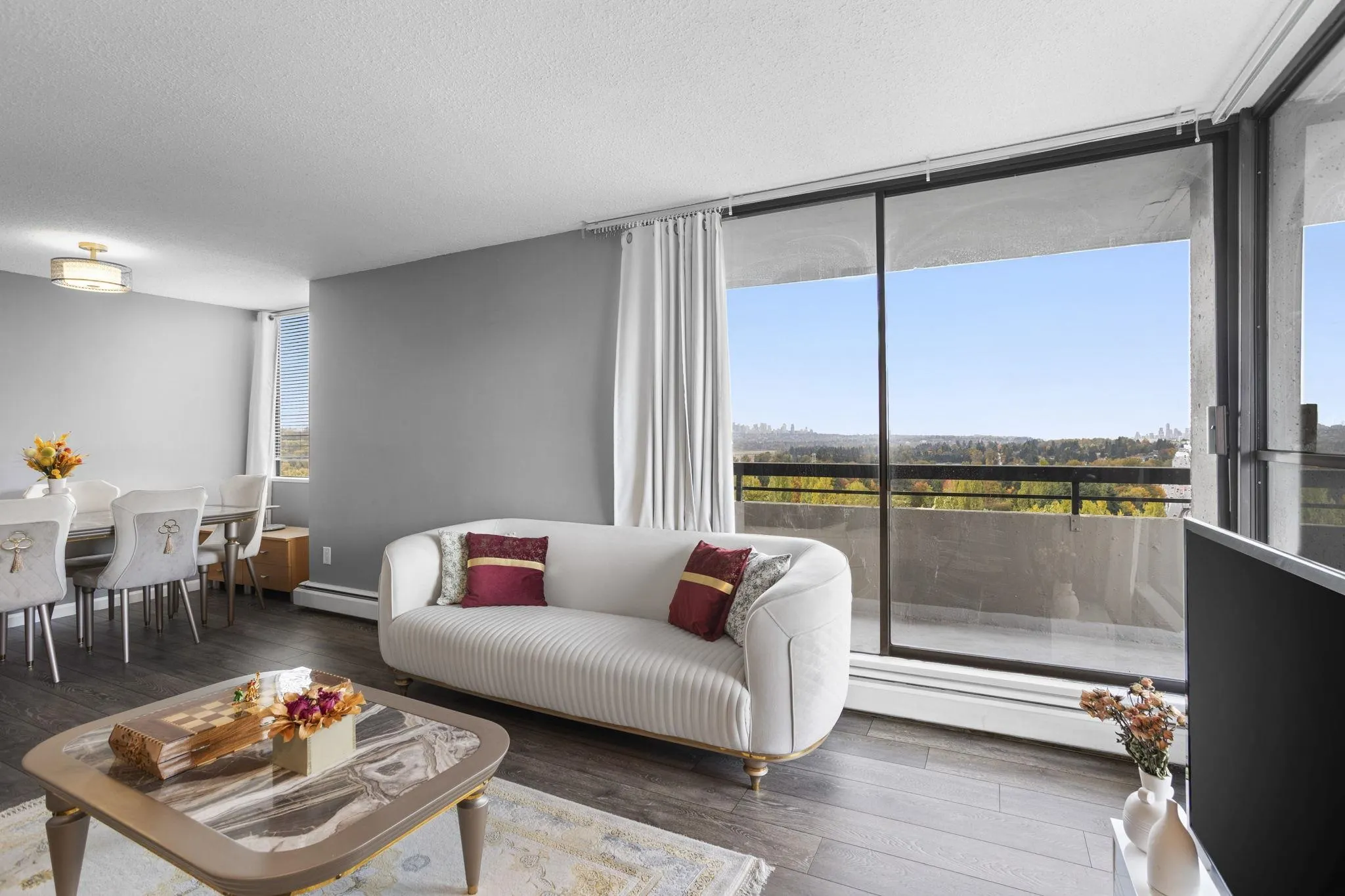 1605 3737 Bartlett Court