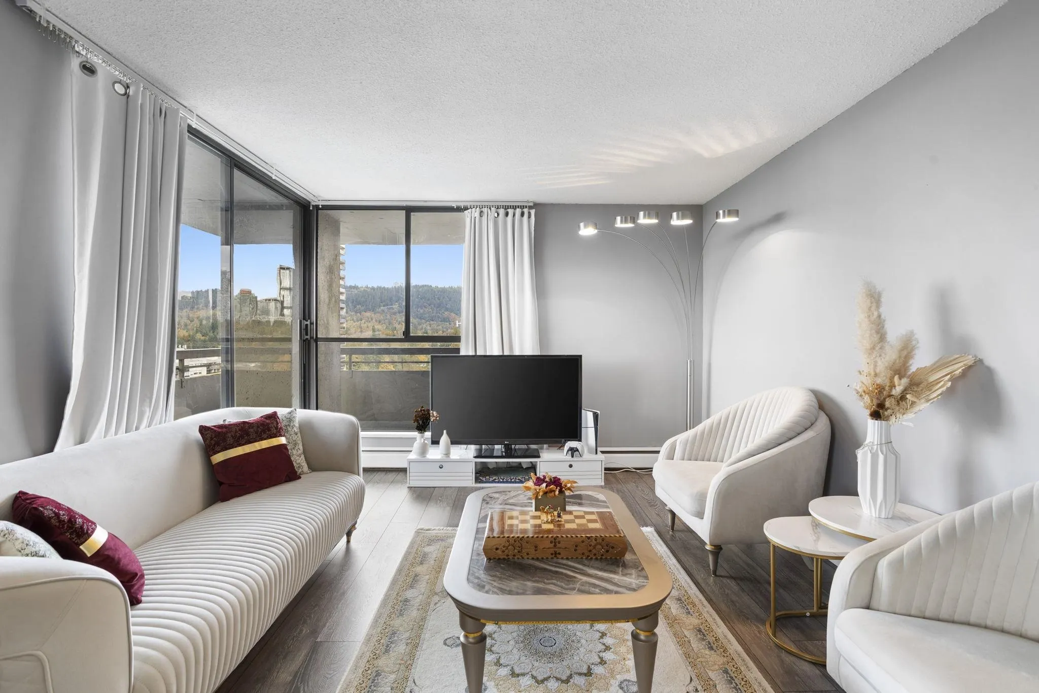 1605 3737 Bartlett Court