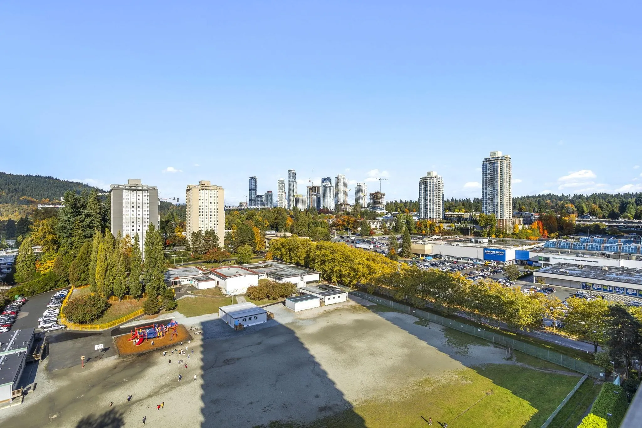 1605 3737 Bartlett Court